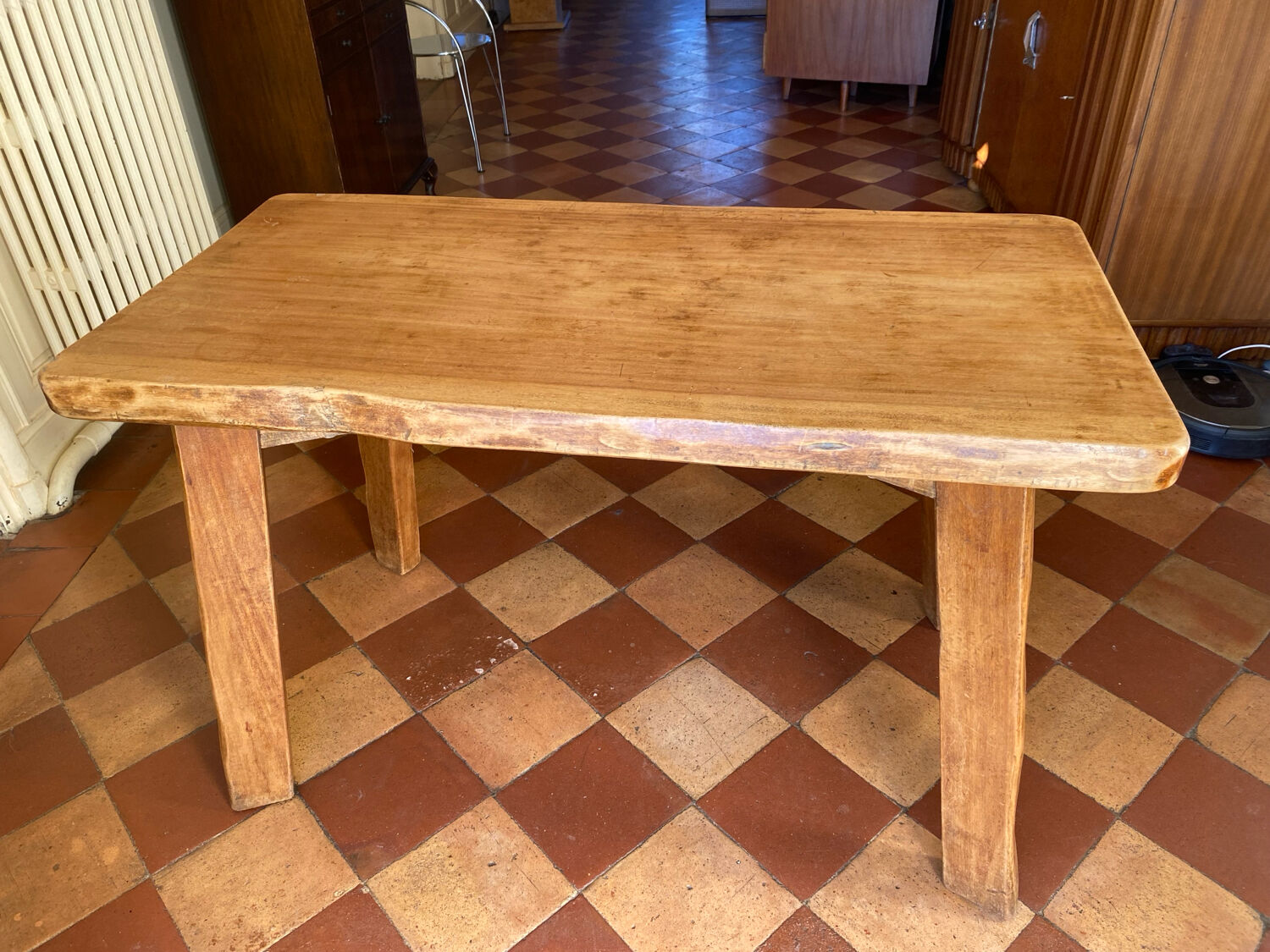 Farm table