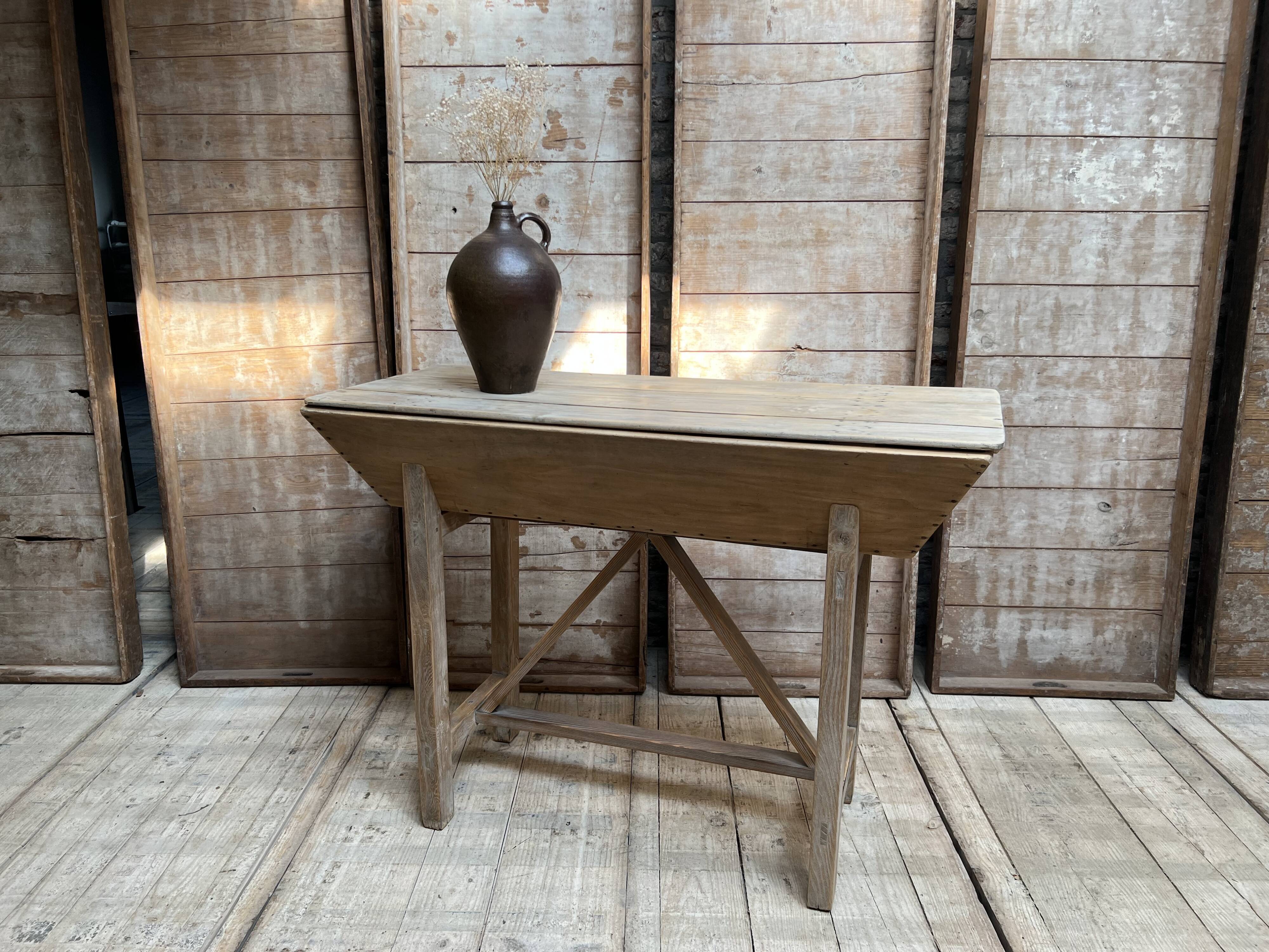 Light-wood pedestal bread maker furniture