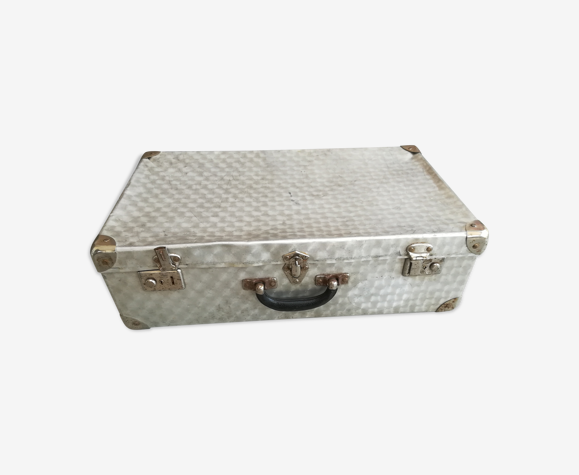 Valise en métal
