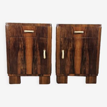 Pair of Art Decò bedside tables in walnut briar with Bakelite handles