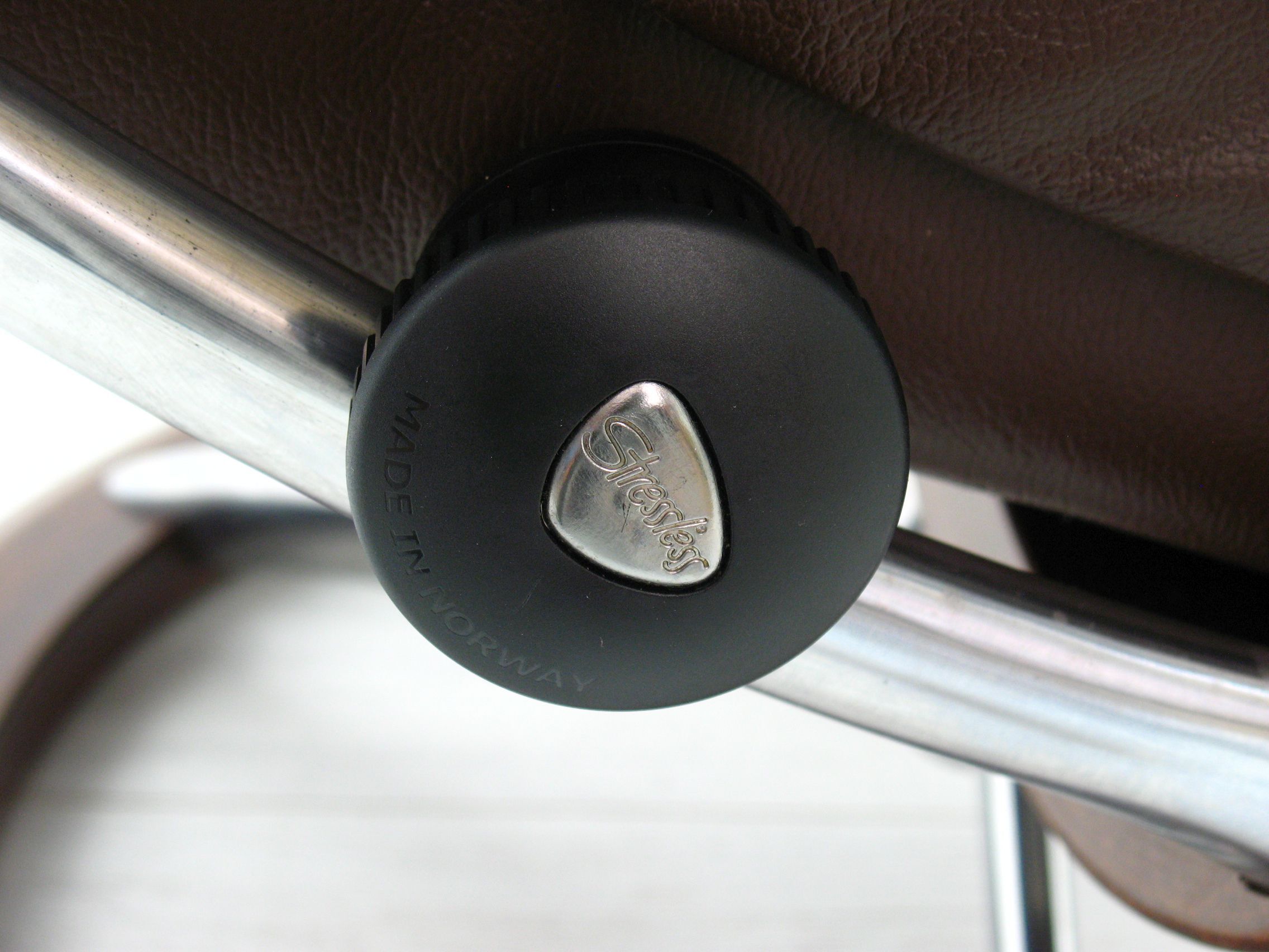 Norwegian Leather Stressless Reno Signature from Ekornes