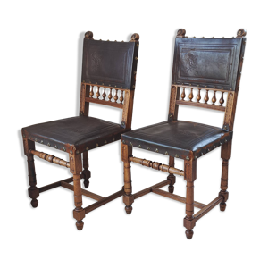 Paire de chaises anciennes
