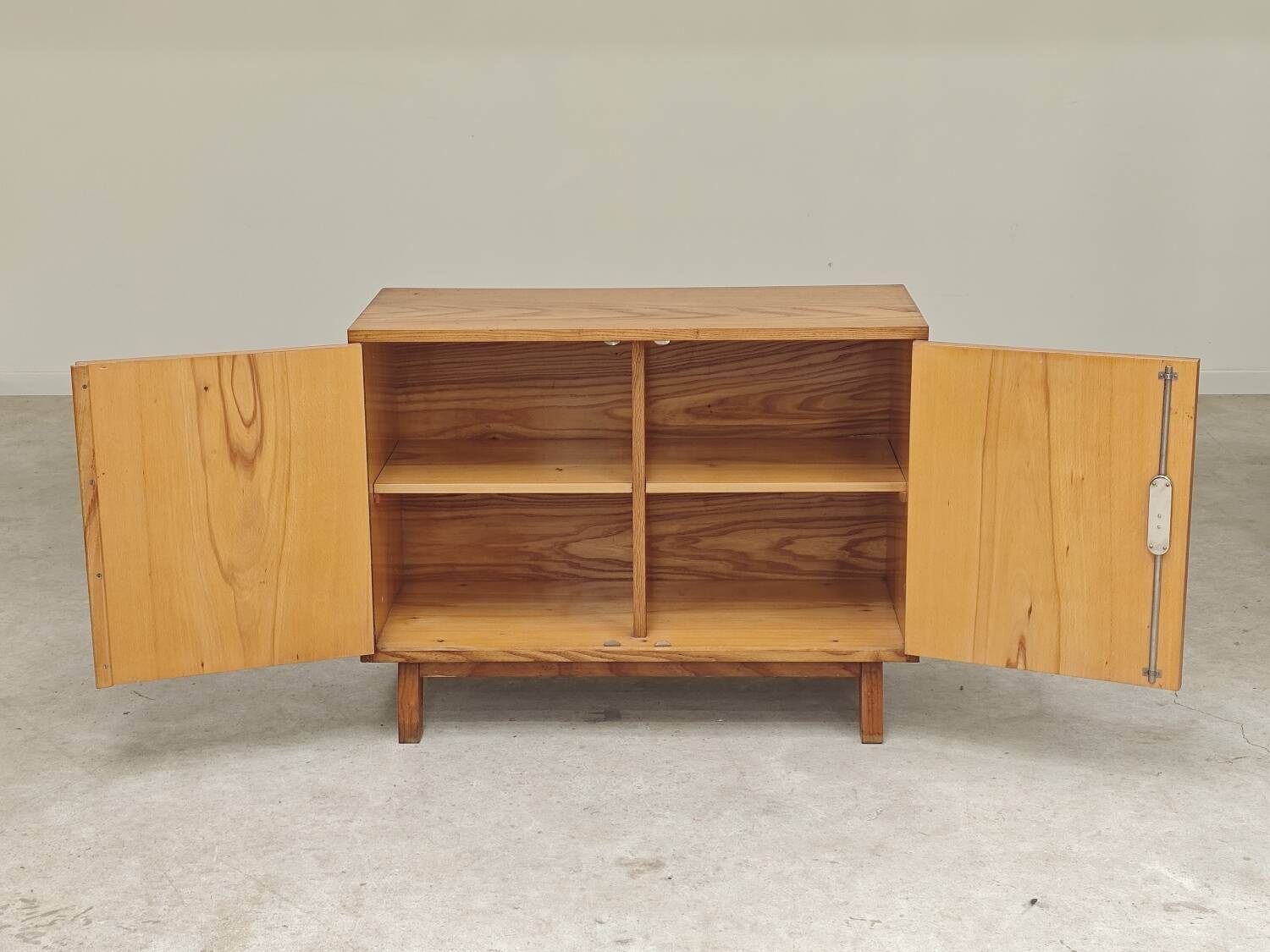 Small buffet with two doors by Frantisek Jirak, oak, 1960.