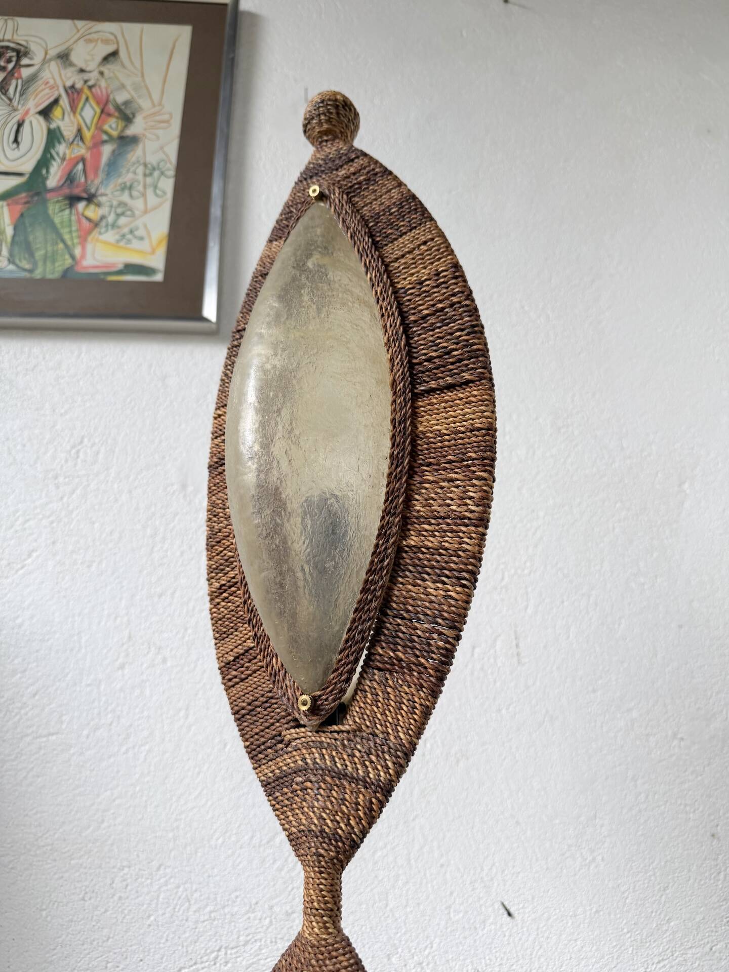 Lampadaire bronze et corde 1970