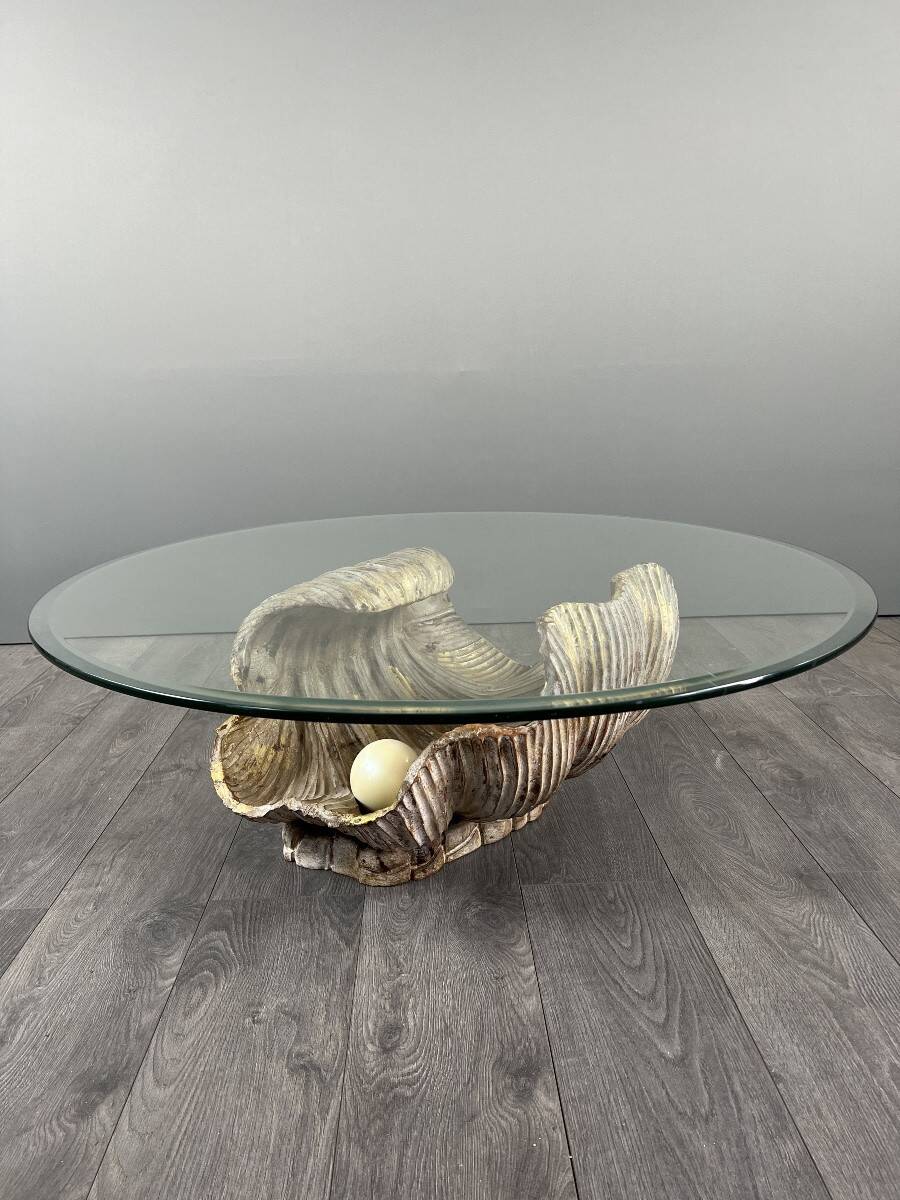 Shell-shaped coffee table in carved wood, 20th century