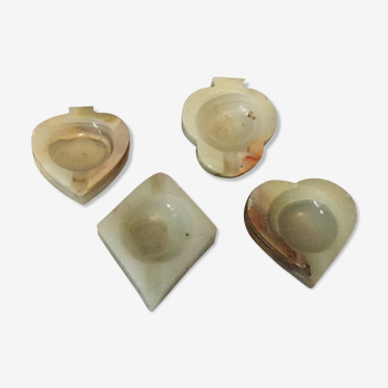 4 ashtrays in vintage alabaster