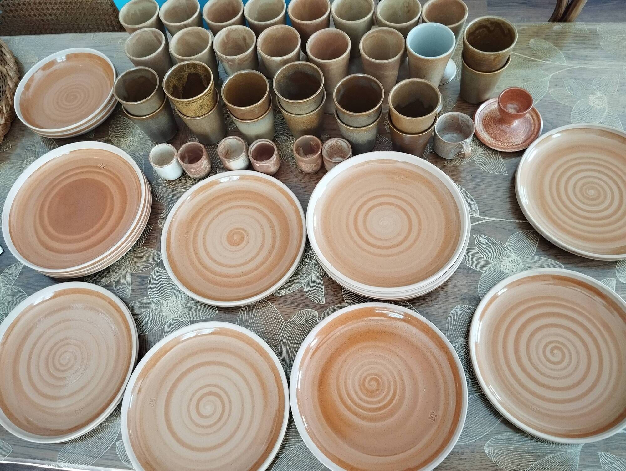 Set of stoneware dishes