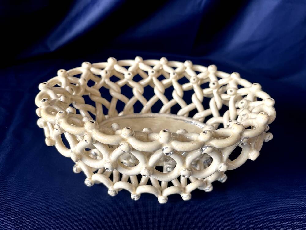 Basket or cup in langeais earthenware basketwork