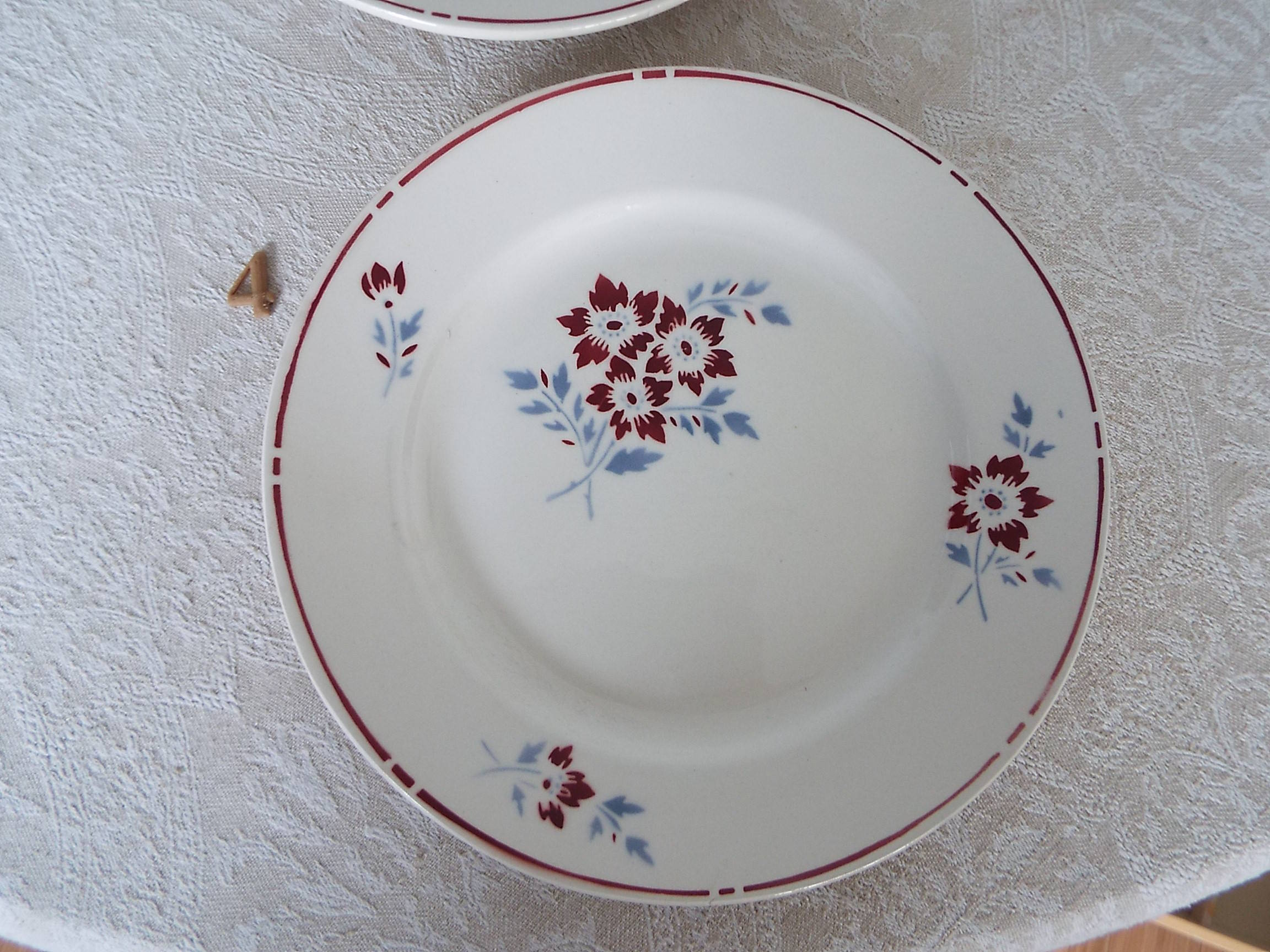 Set of 4 flat plates Moulin des Loups Victor
