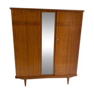 Armoire vintage pieds compas