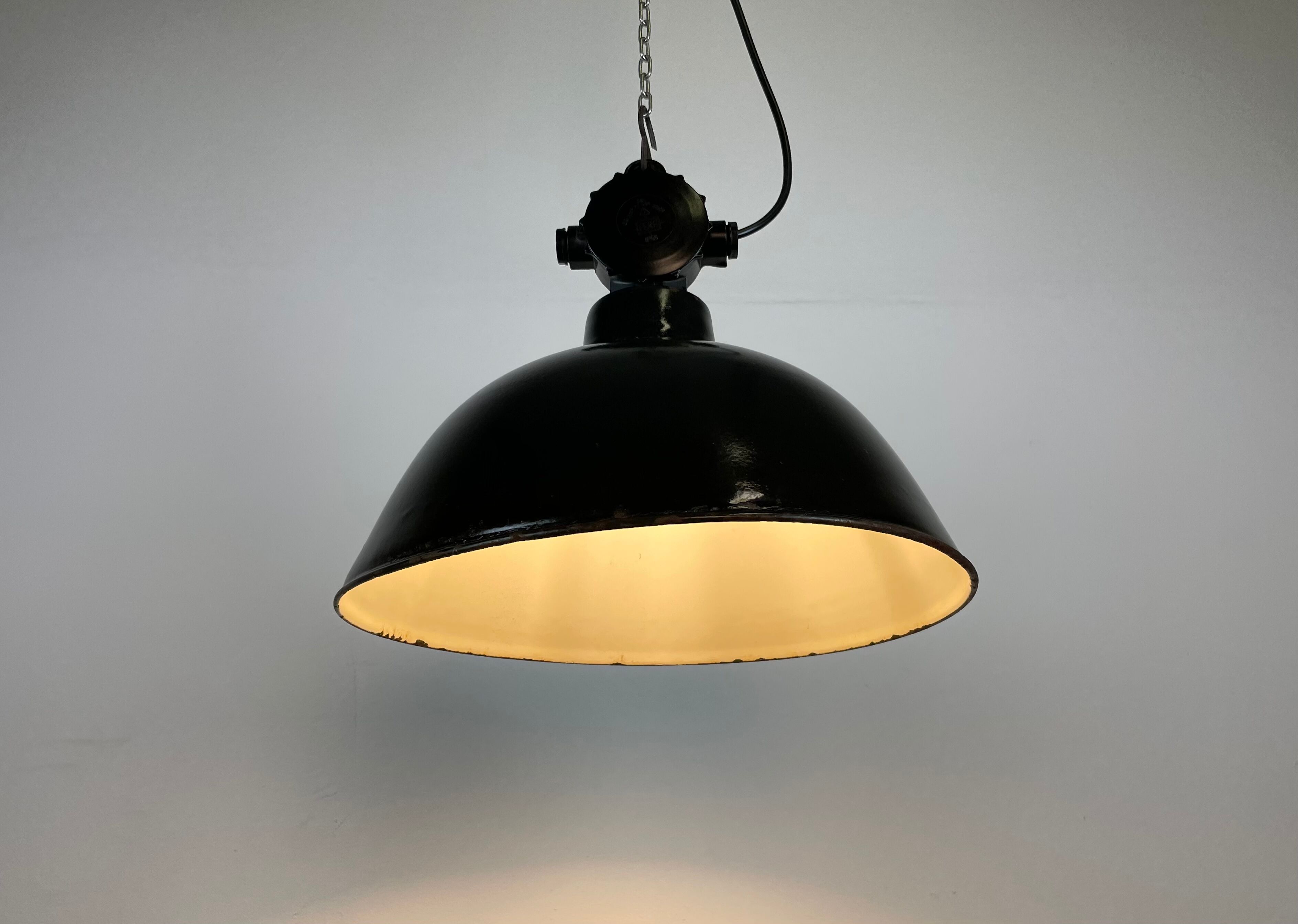 East German Enamel Factory Light By Lbd Veb Leuchtenbau Dresden, 1950s
