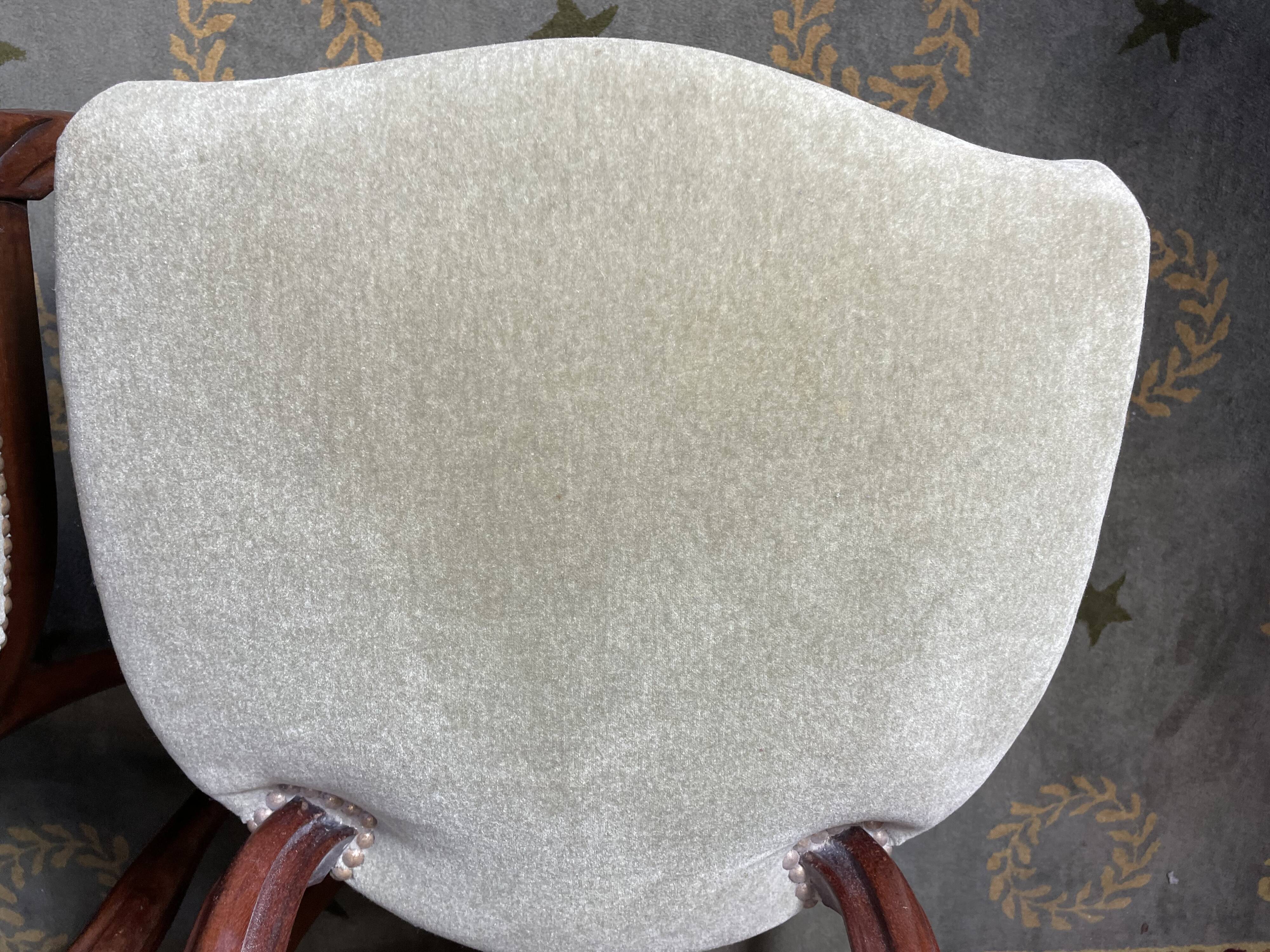 Suite de 6 chaises Louis Philippe en acajou