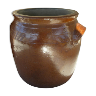 Old grease pot or candied stoneware pot