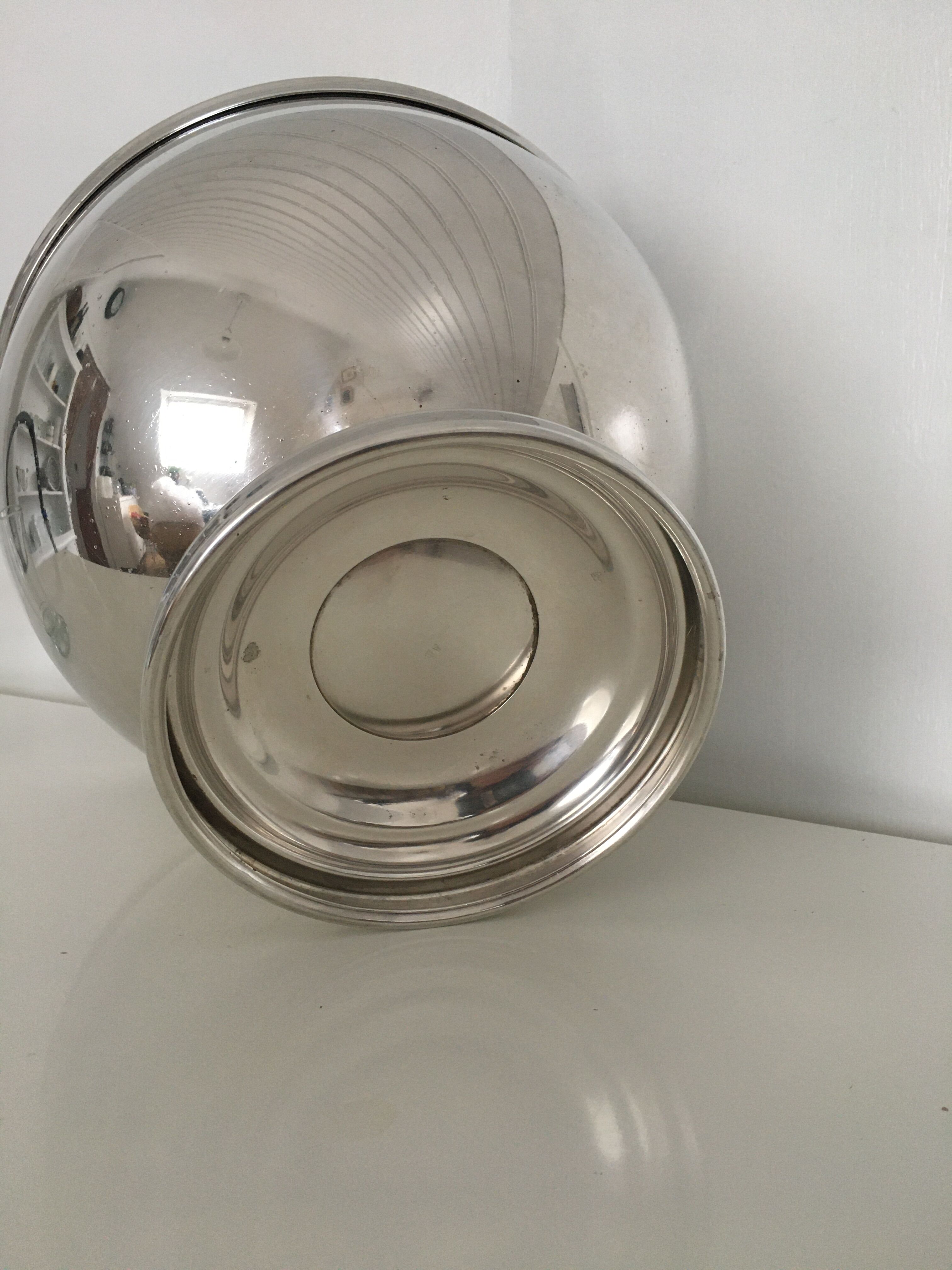 Silver metal champagne cvas