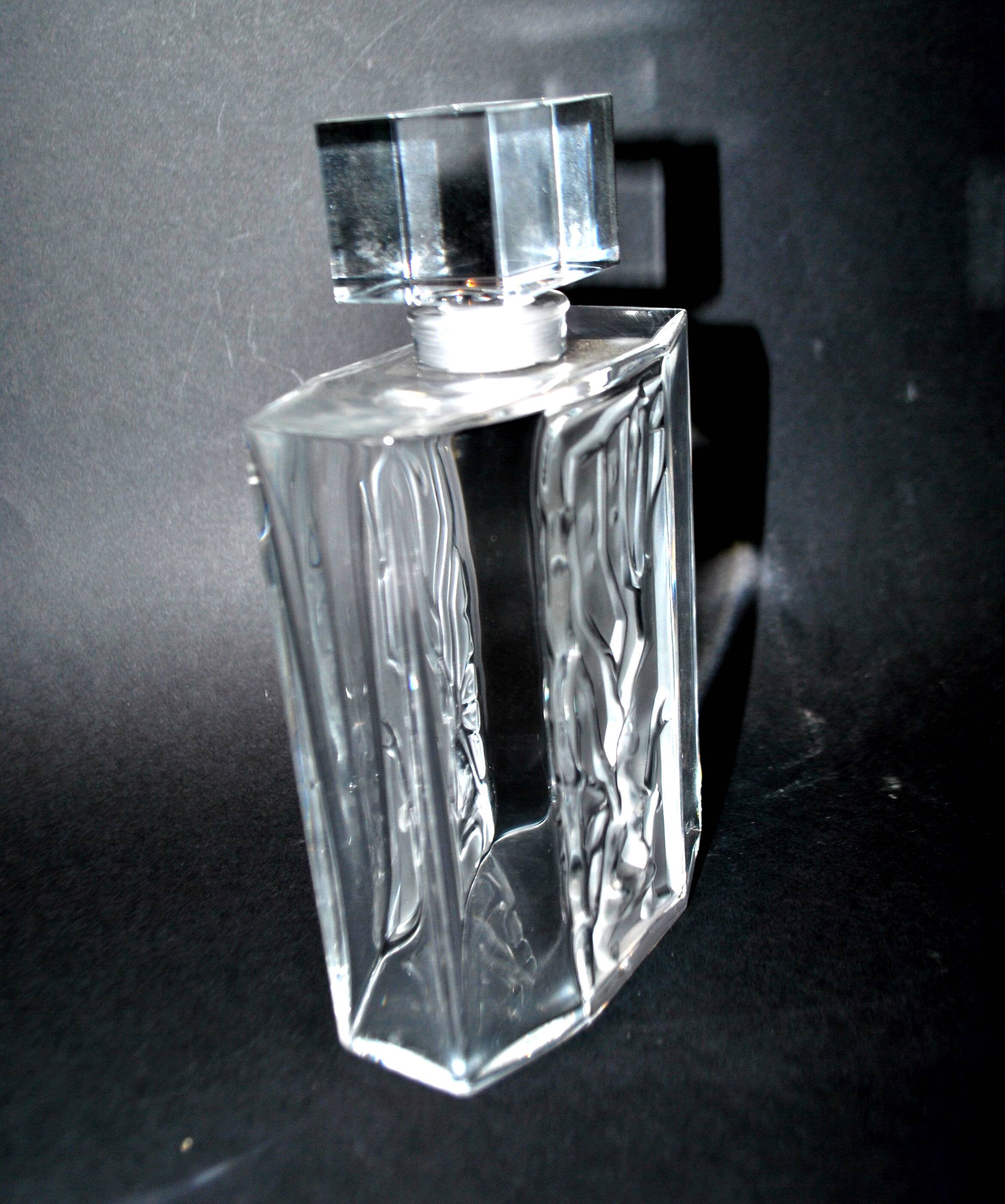 Carafe Flacon ICARE en cristal dépoli signé et numéroté 2006 LALIQUE FRANCE
