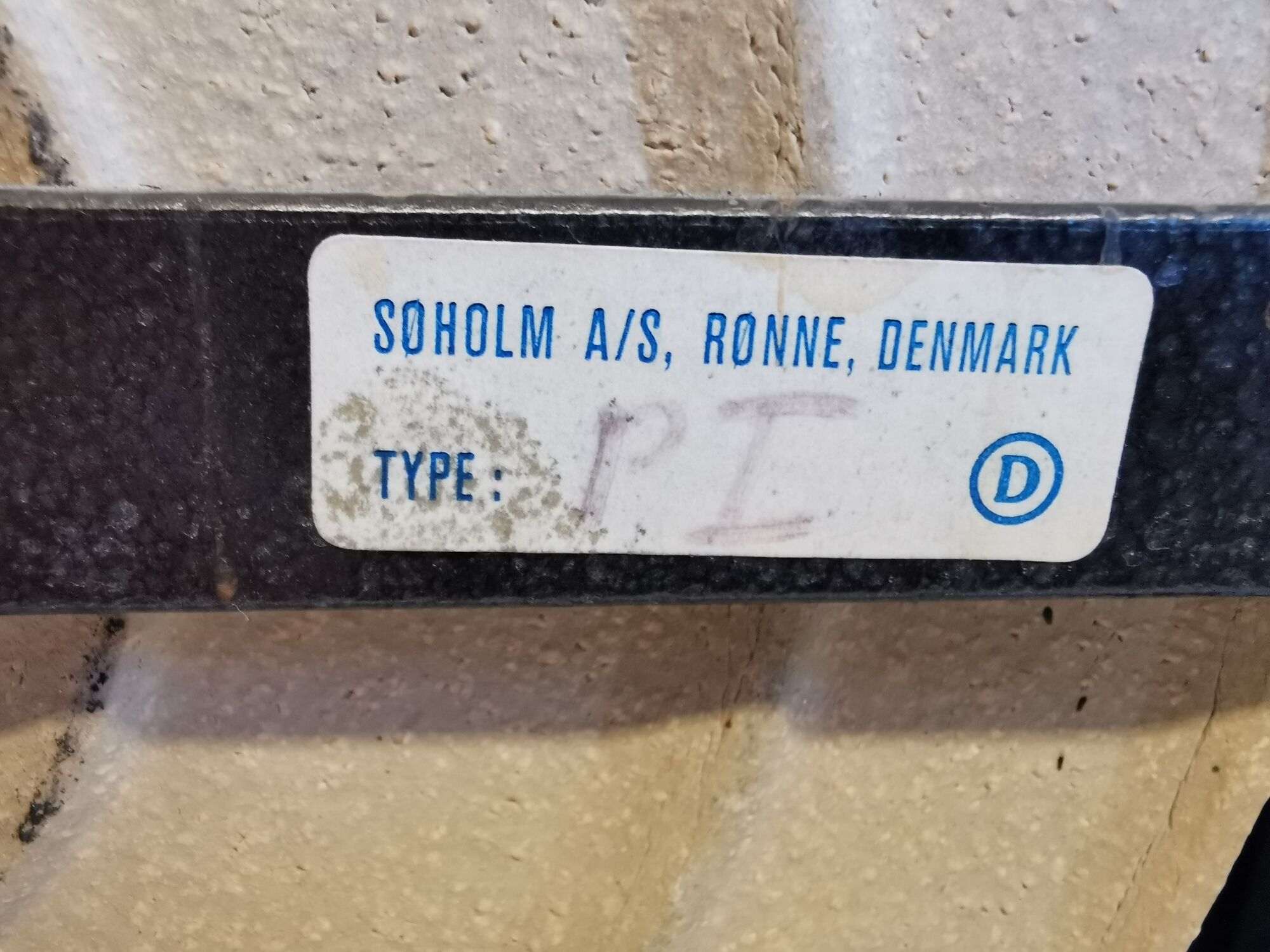 Applique murale en céramique/grès, réalisée par Noomi Backhausen pour le danois Søholm