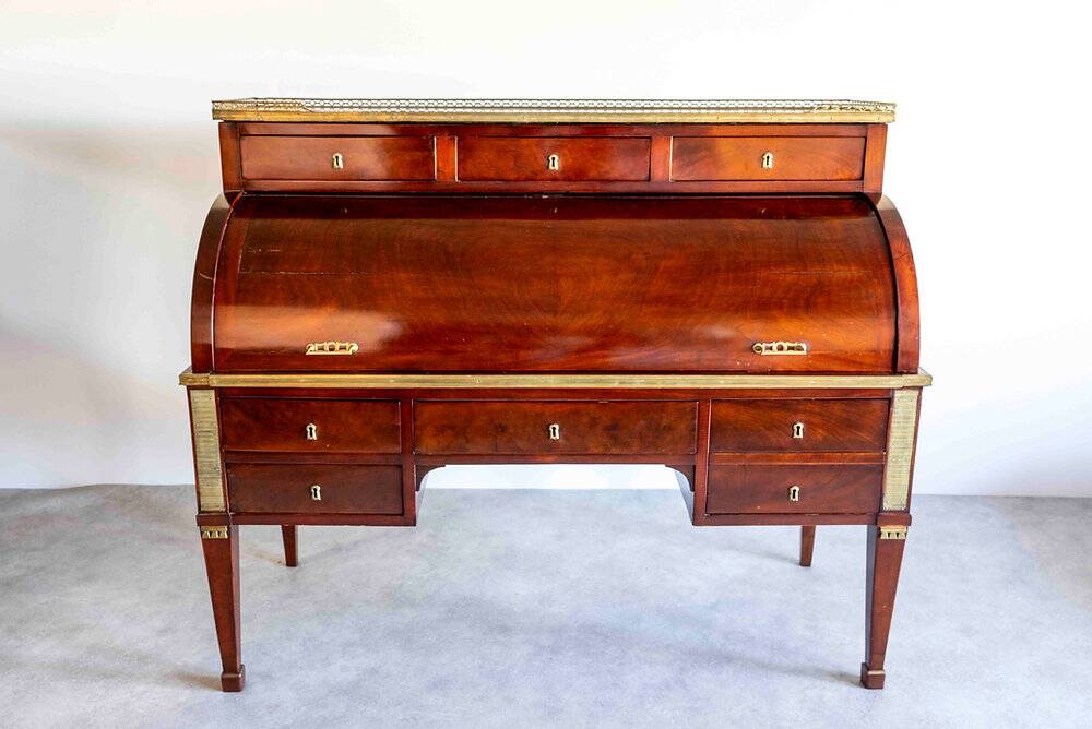 Large cylinder desk, Directoire