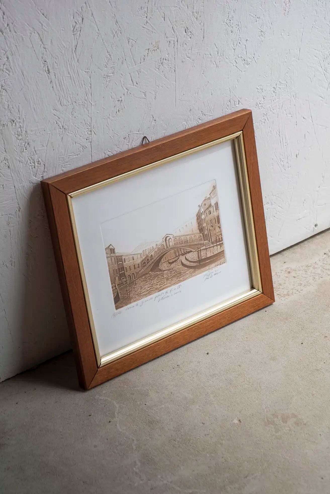 "Rialto" frame