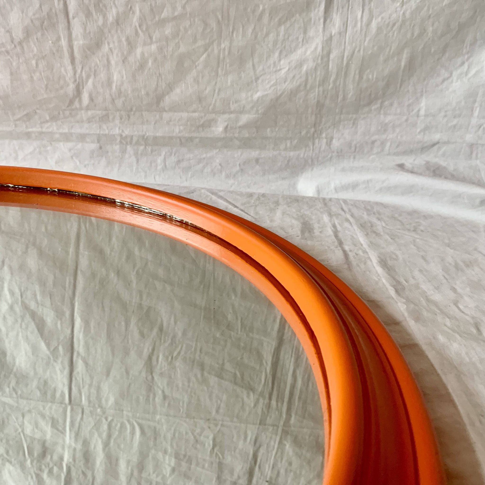 Vintage round wall mirror in orange painted wood - diameter: 48 cm