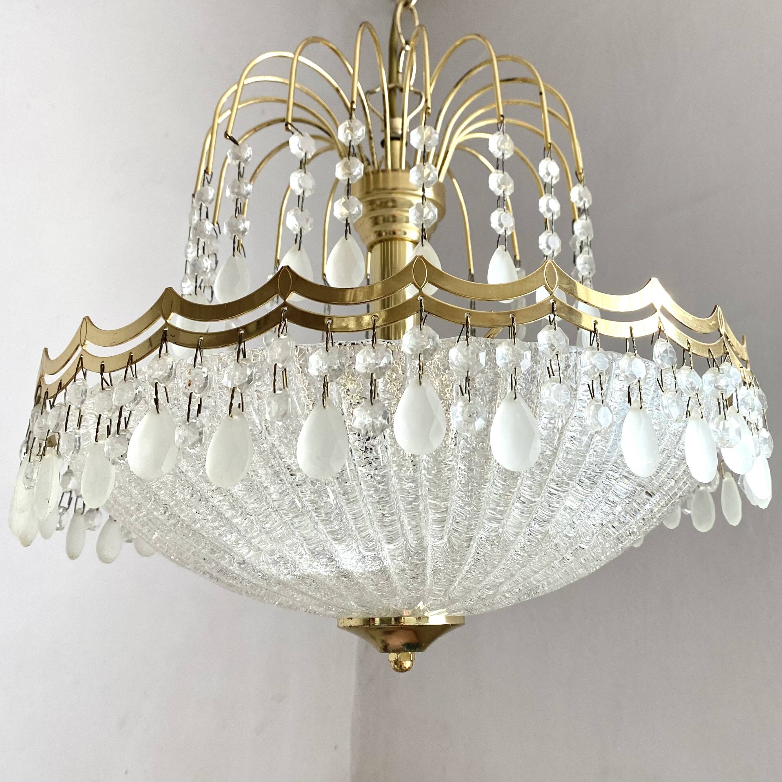 Gold metal basin pendant light with tassels - Italy