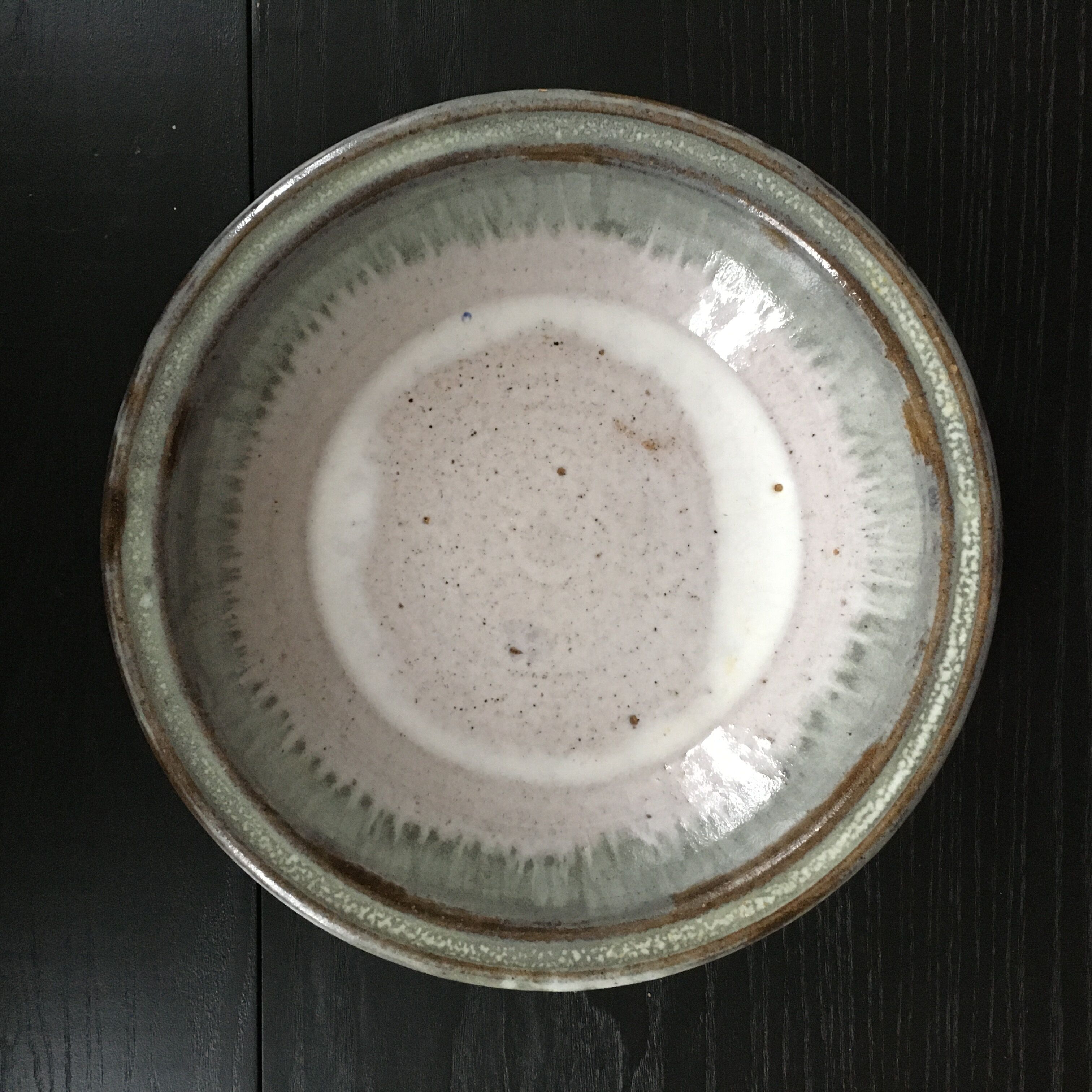 Hollow stoneware dish