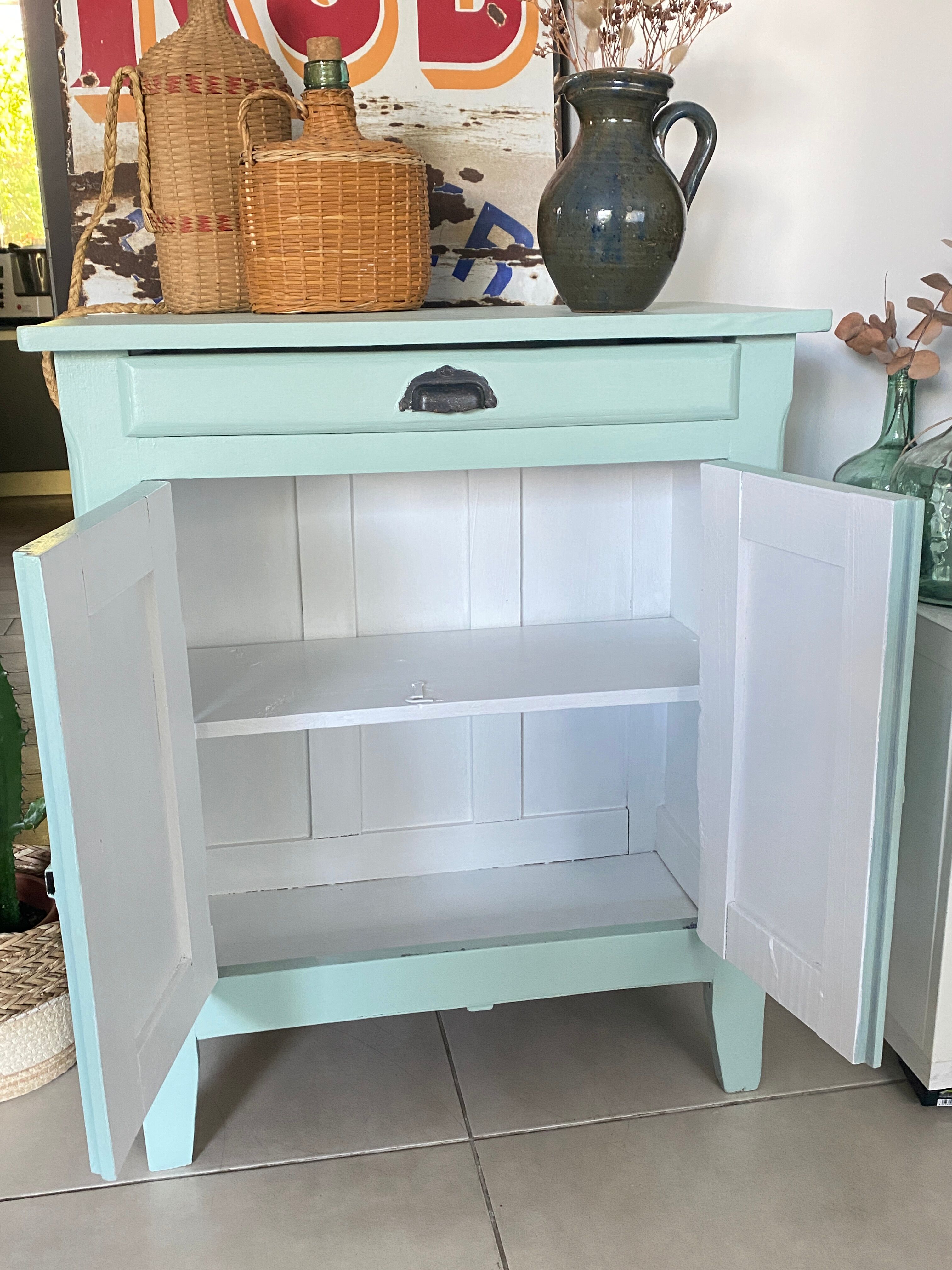Buffet parisien vert mint