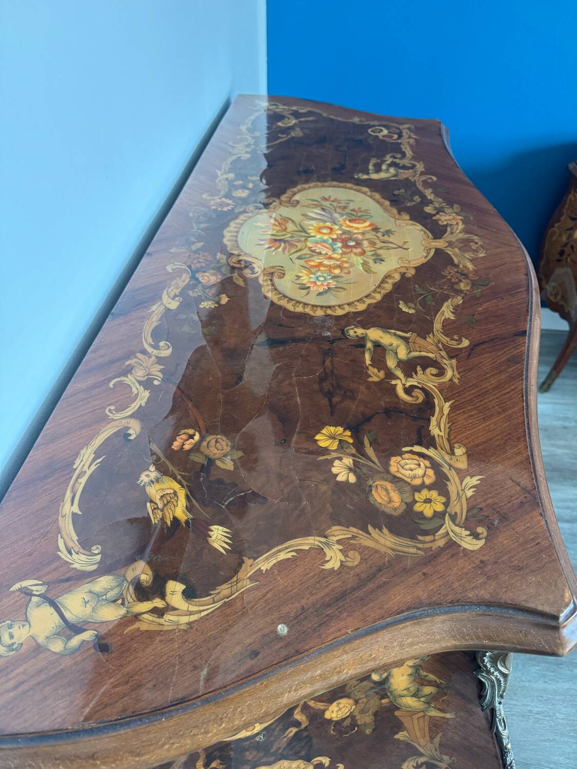 Commode style Louis XV