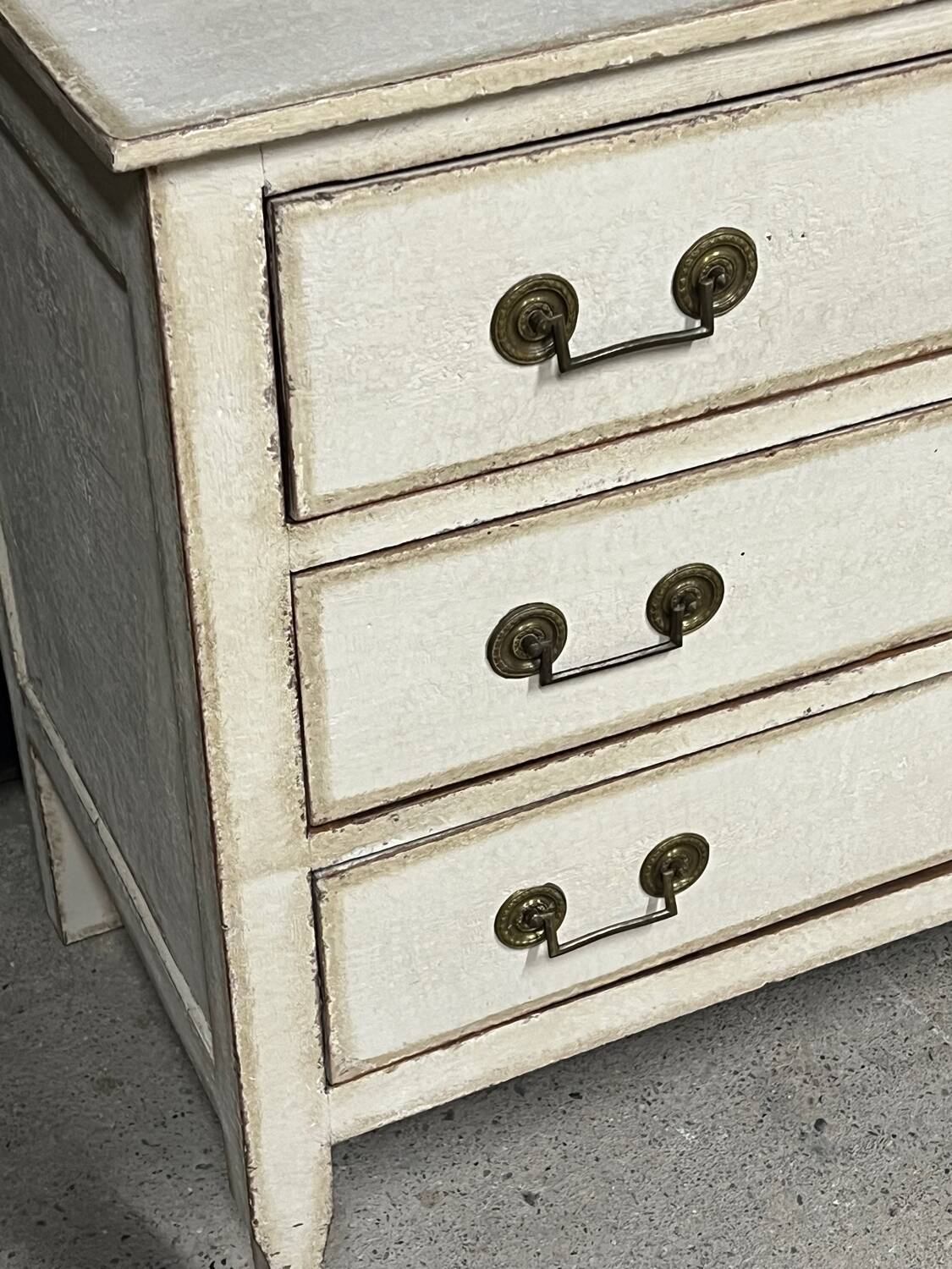 Commode de style Louis XVI