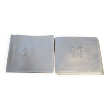 12 grandes serviettes de table anciennes, damassées, monogrammées