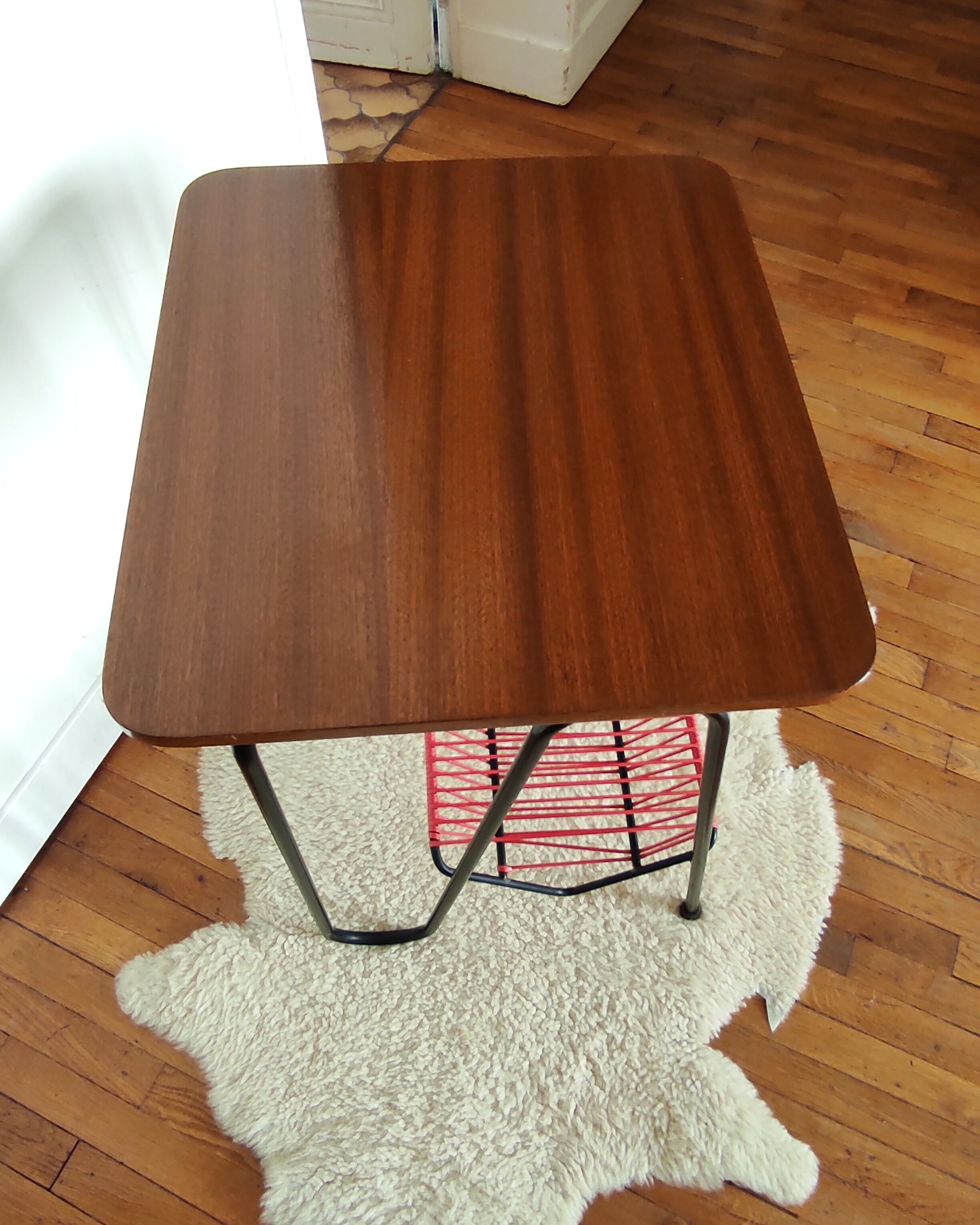 Scoubidou vinyl door