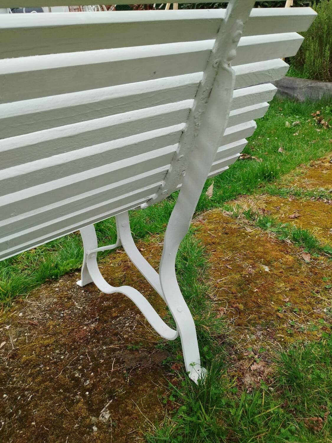 Banc de jardin ancien avec pieds en fer