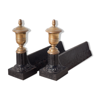 Paire de chenets fonte et laiton