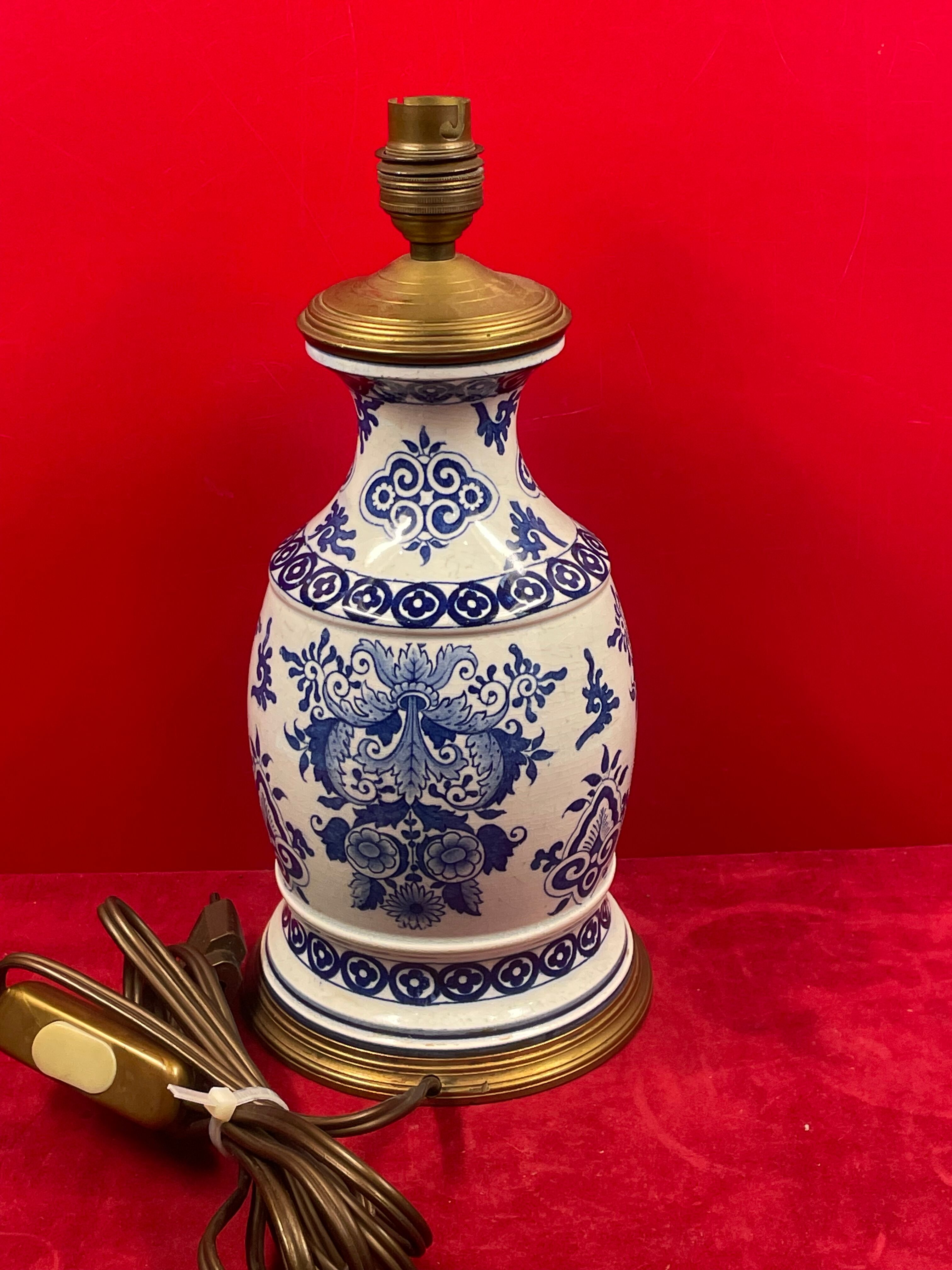 Vintage lamp in blue and white earthenware