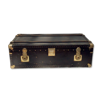 Ancienne malle en bois et cuir avec deux poignées couleur noire