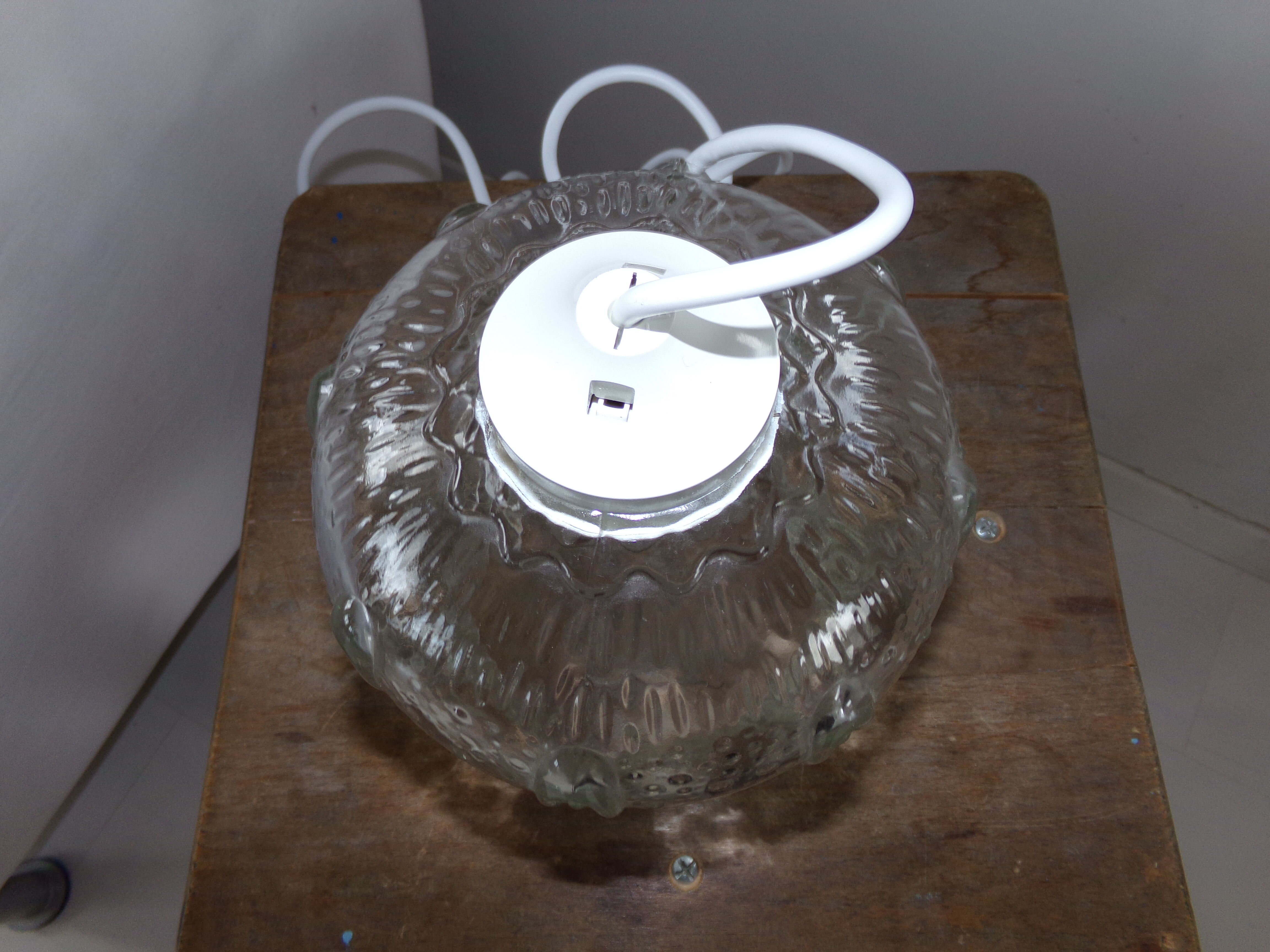 Glass hanging lamp