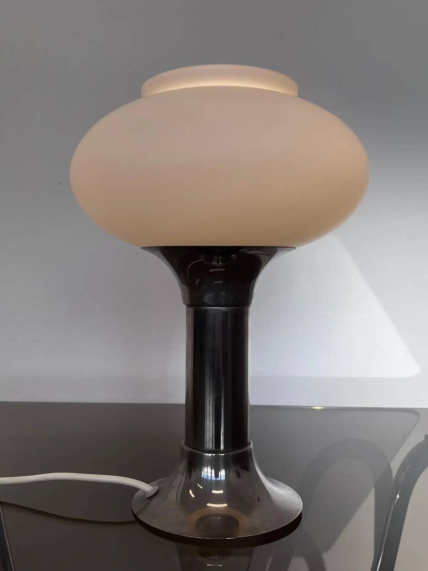 Lampe de table chromée / Allemagne, années 1970