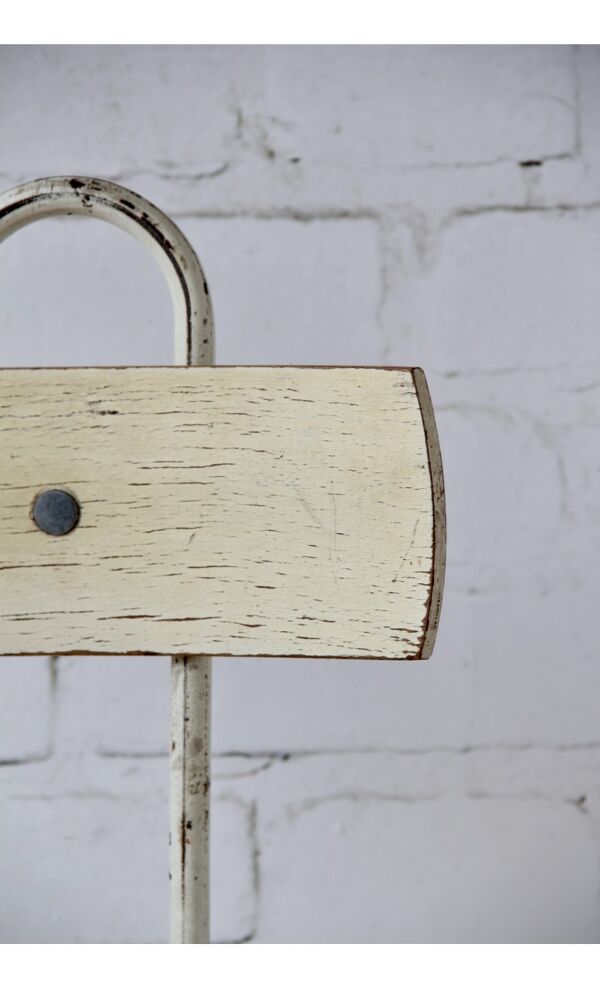 Chaise pivotante blanche