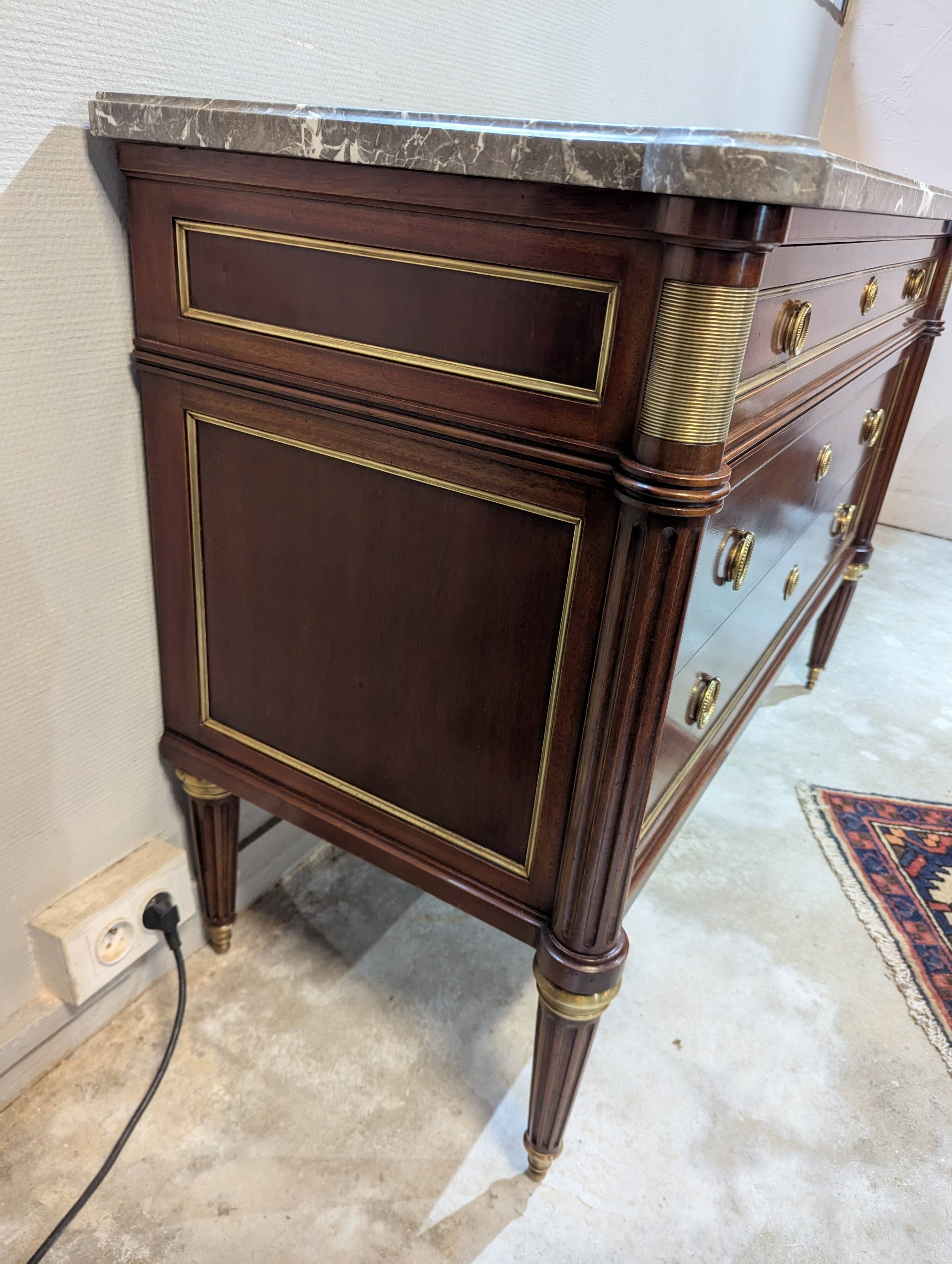 Commode louis xvi acajou
