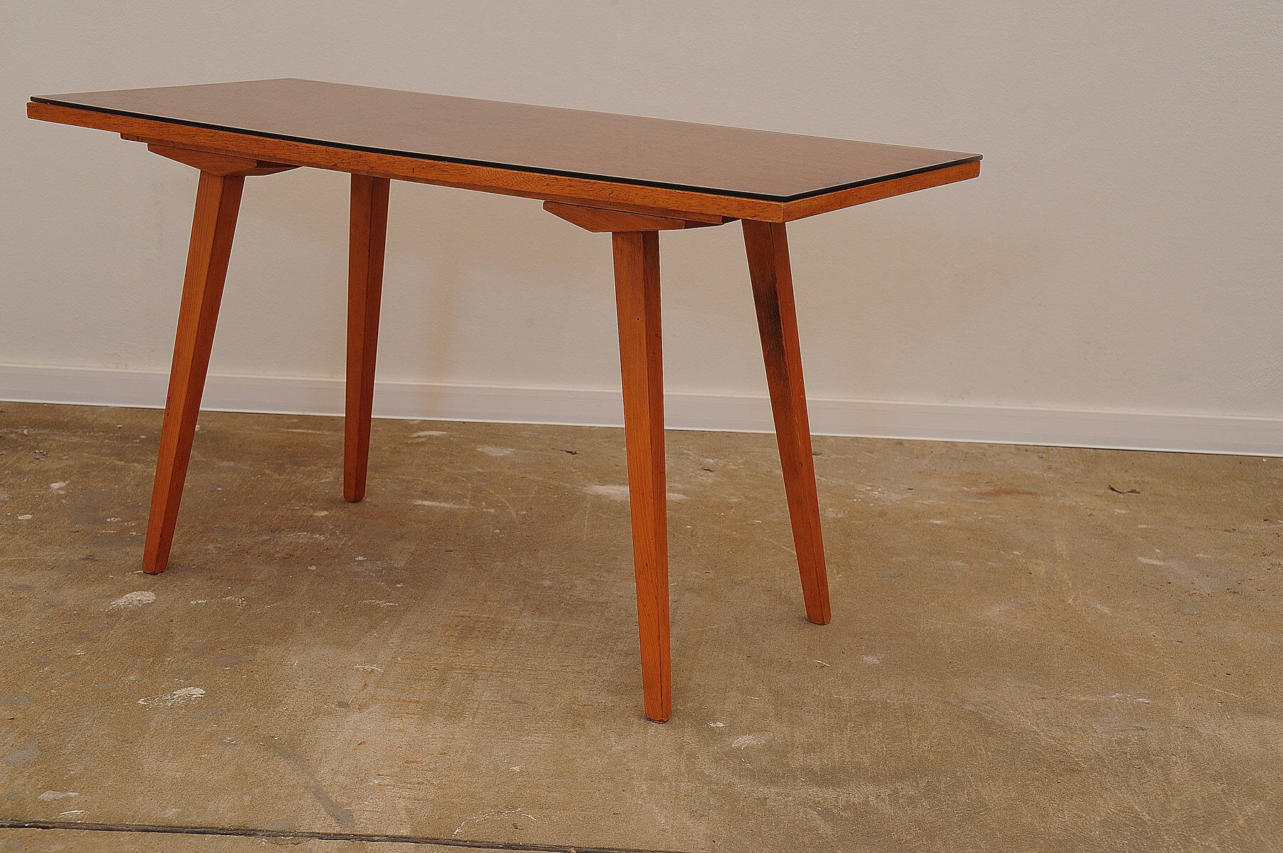 Table basse en bois de hêtre du milieu du siècle par Tatra nabytok, années 1960, Tchécoslovaquie