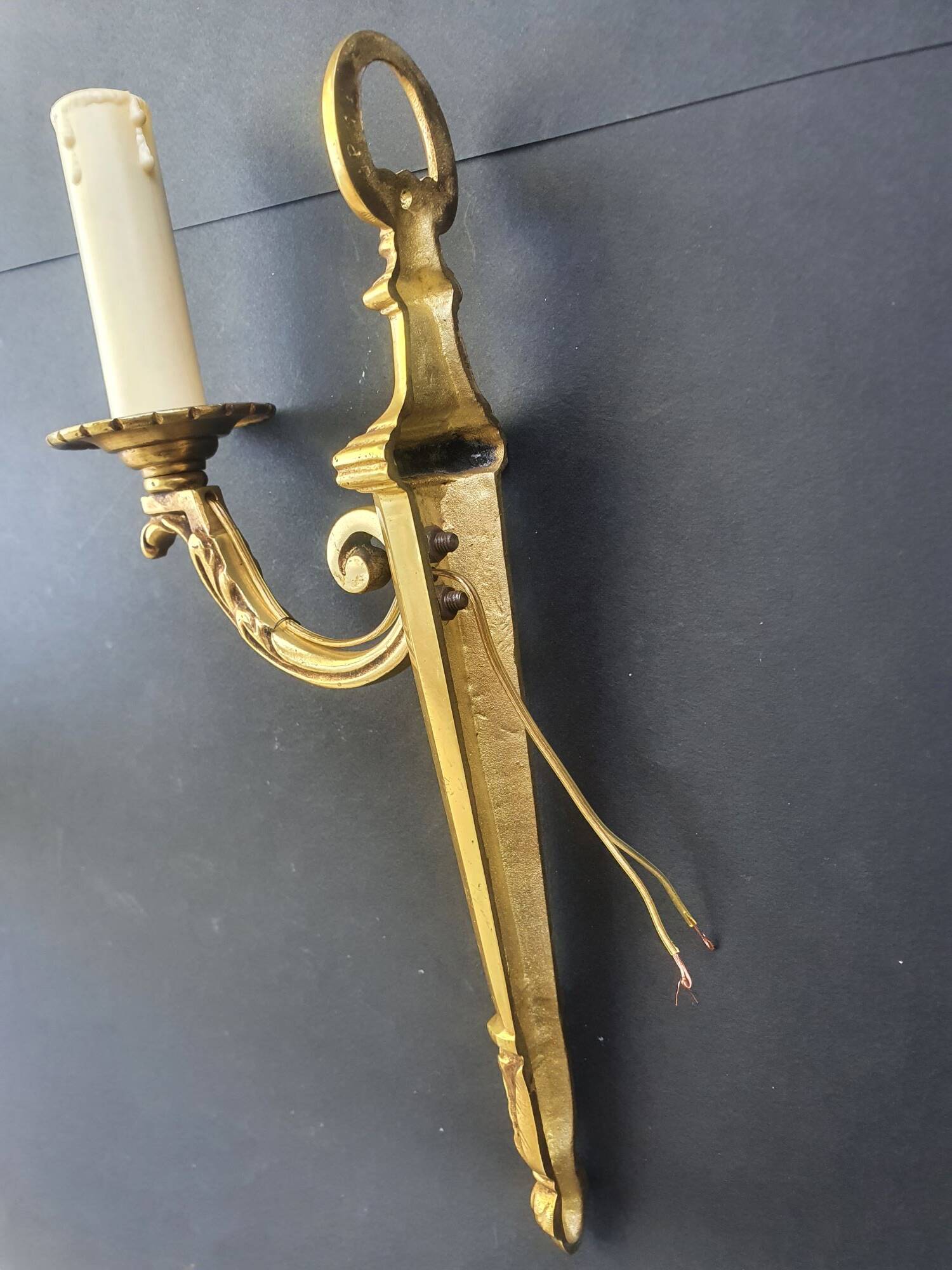 Pair of bronze wall sconces in Empire style