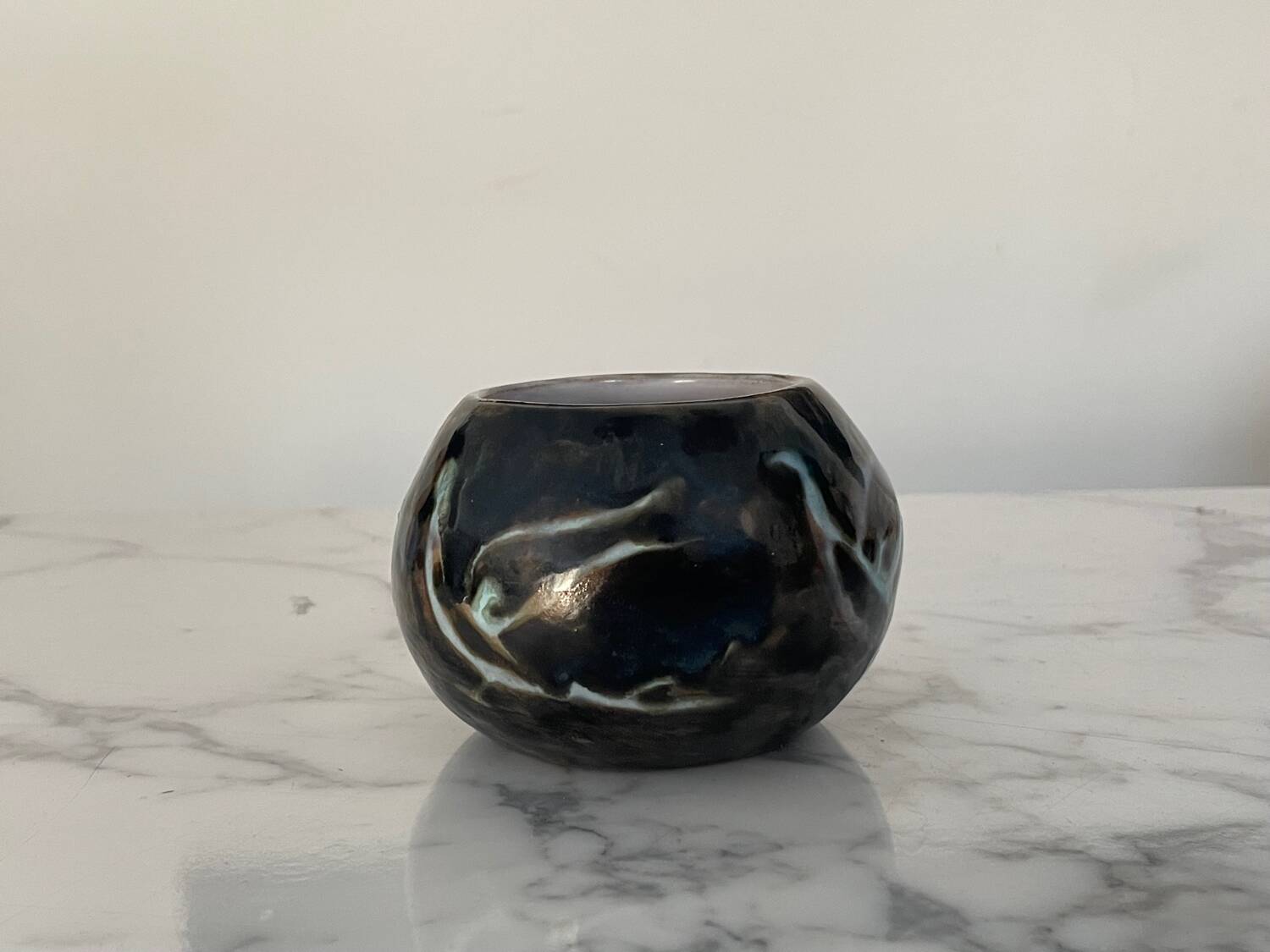 Small bowl signed AWpi 1957