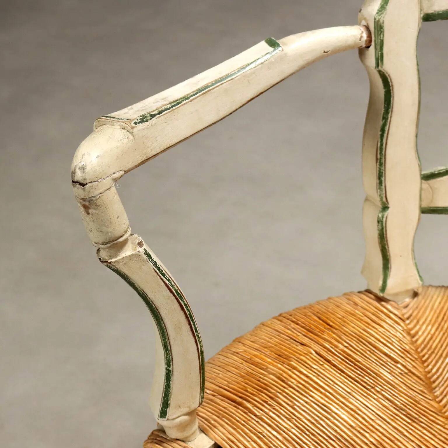 Antique baroque-style armchairs in lacquered wood from the 19th century.