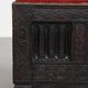 Banc/coffre anglais antique avec siège capitonné rouge
