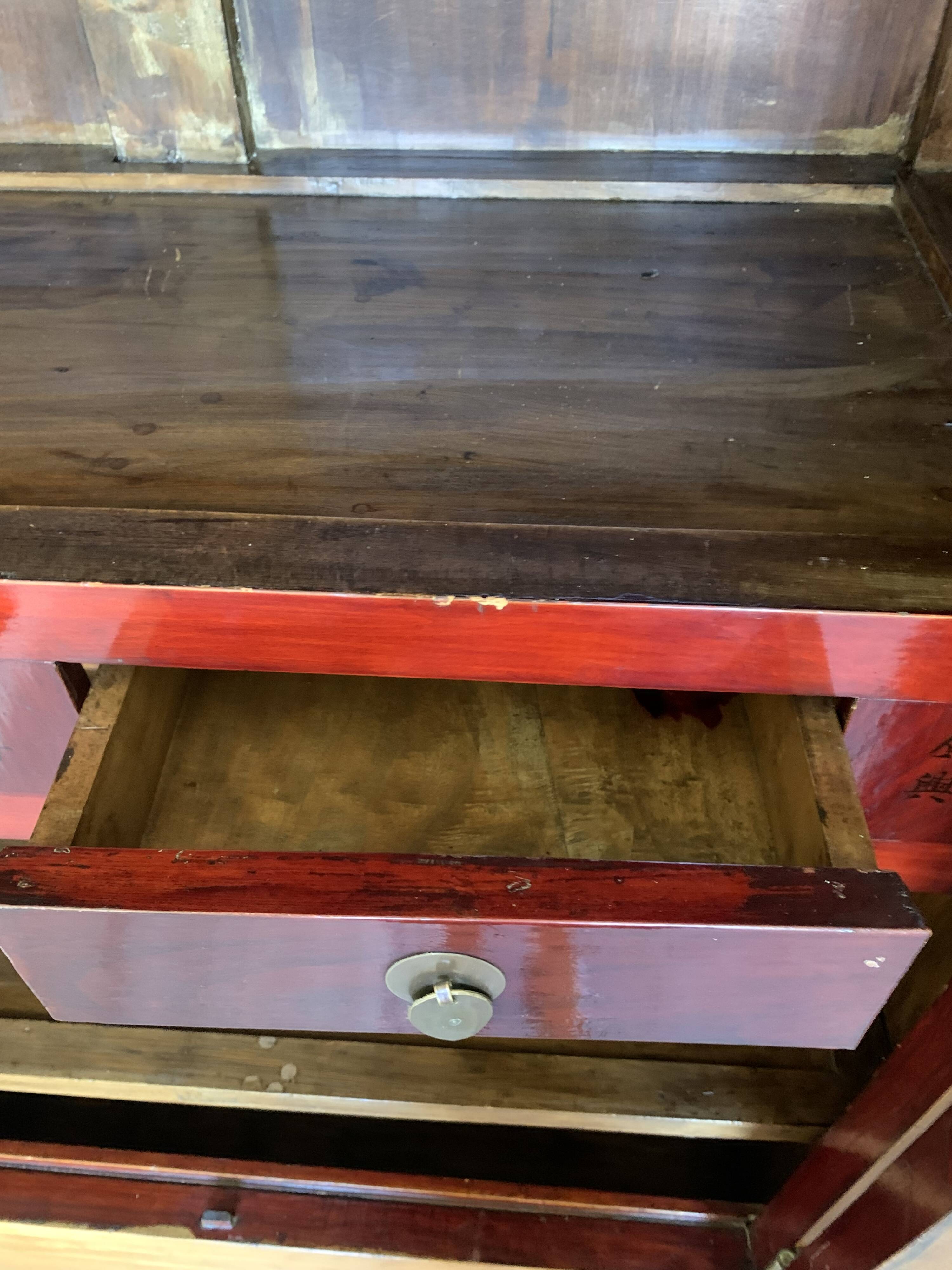 Armoire chinoise en orme