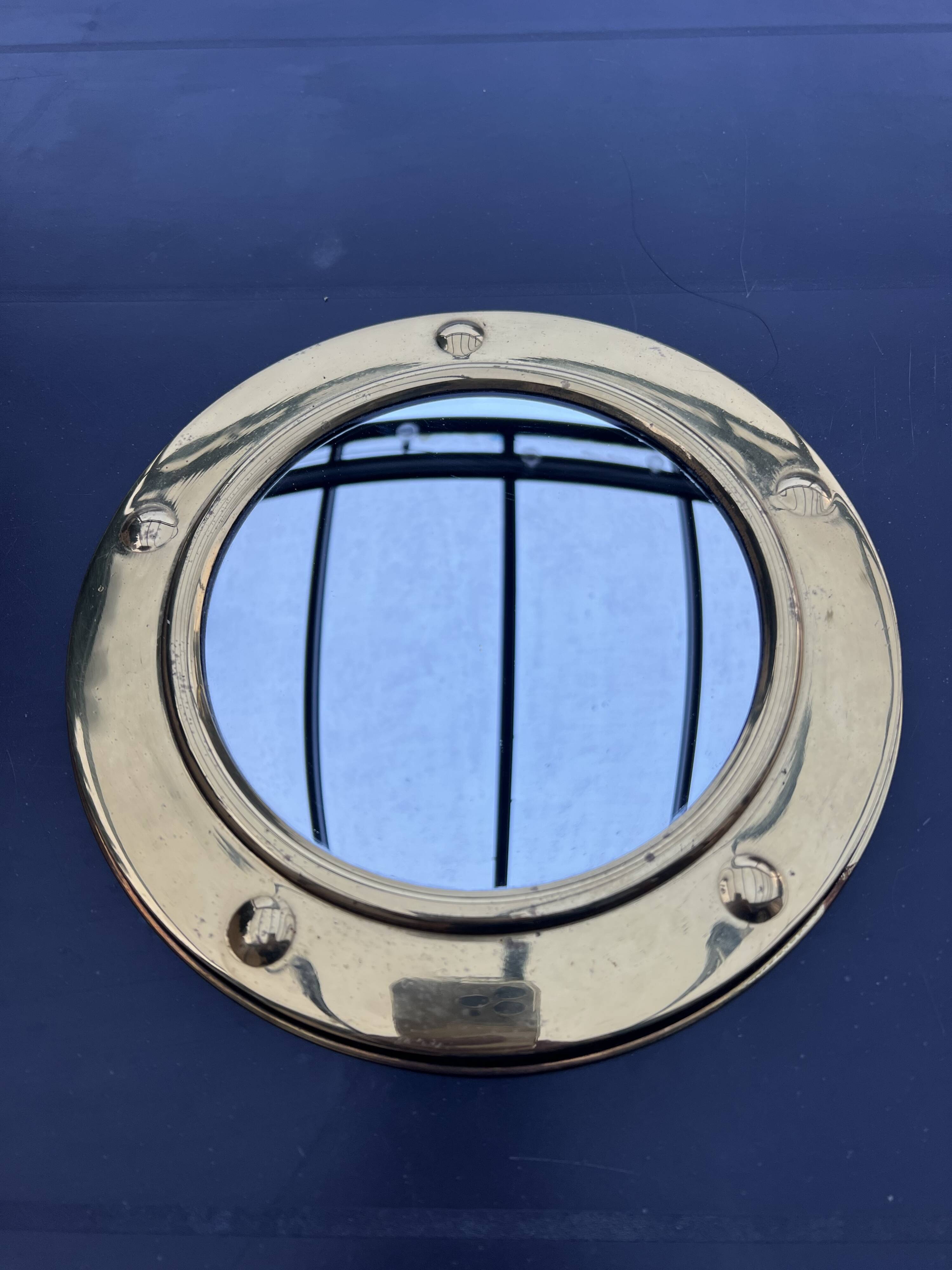 Hanging porthole mirror – Diameter 21 cm, gold color
