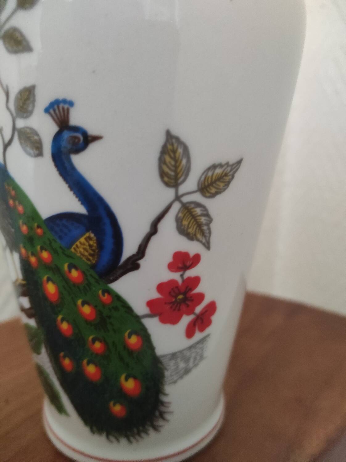 Porcelain vase with peacock decoration