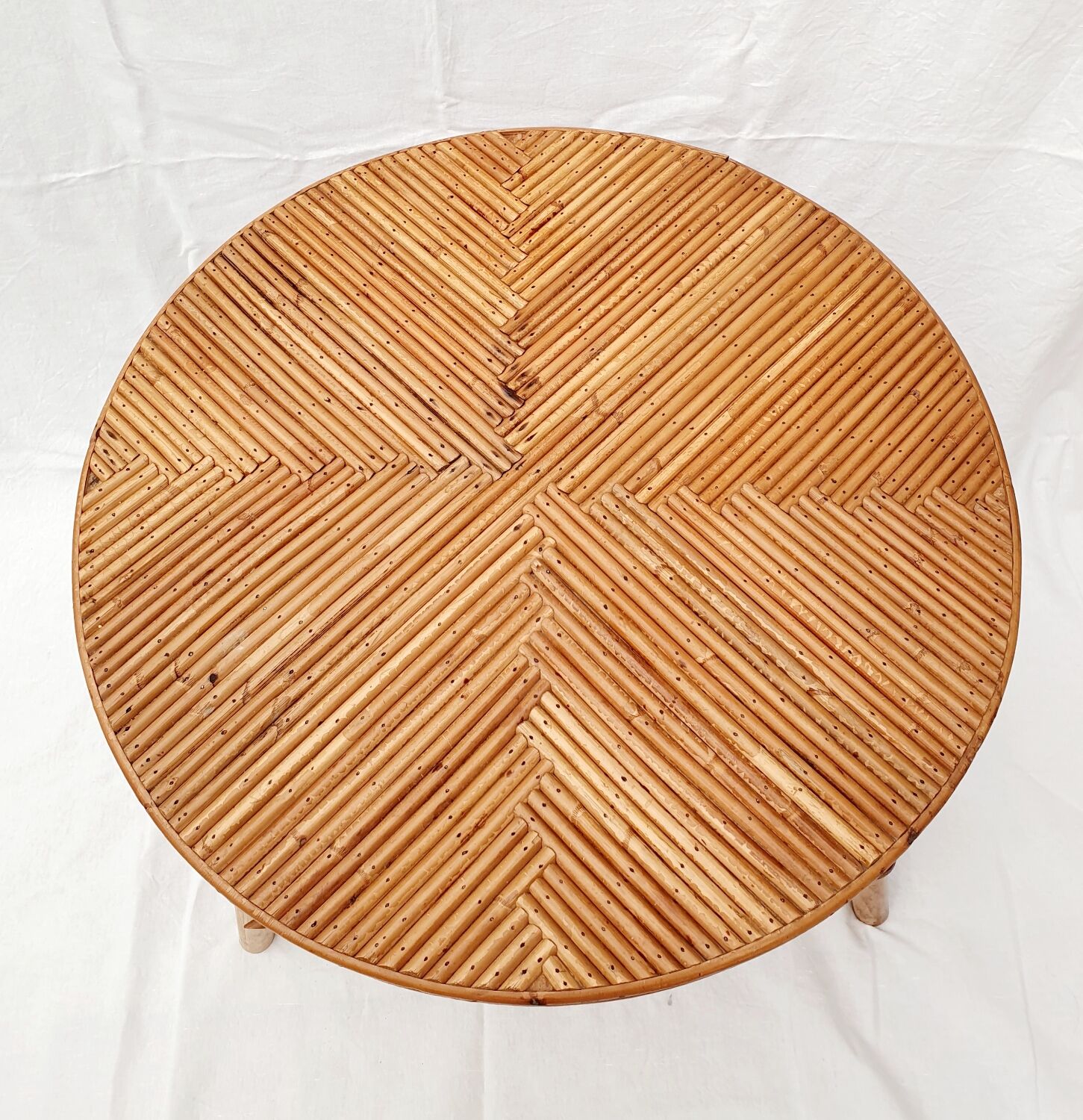 Round rattan marquetry coffee table