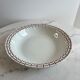 Presentation plate with a brown pattern