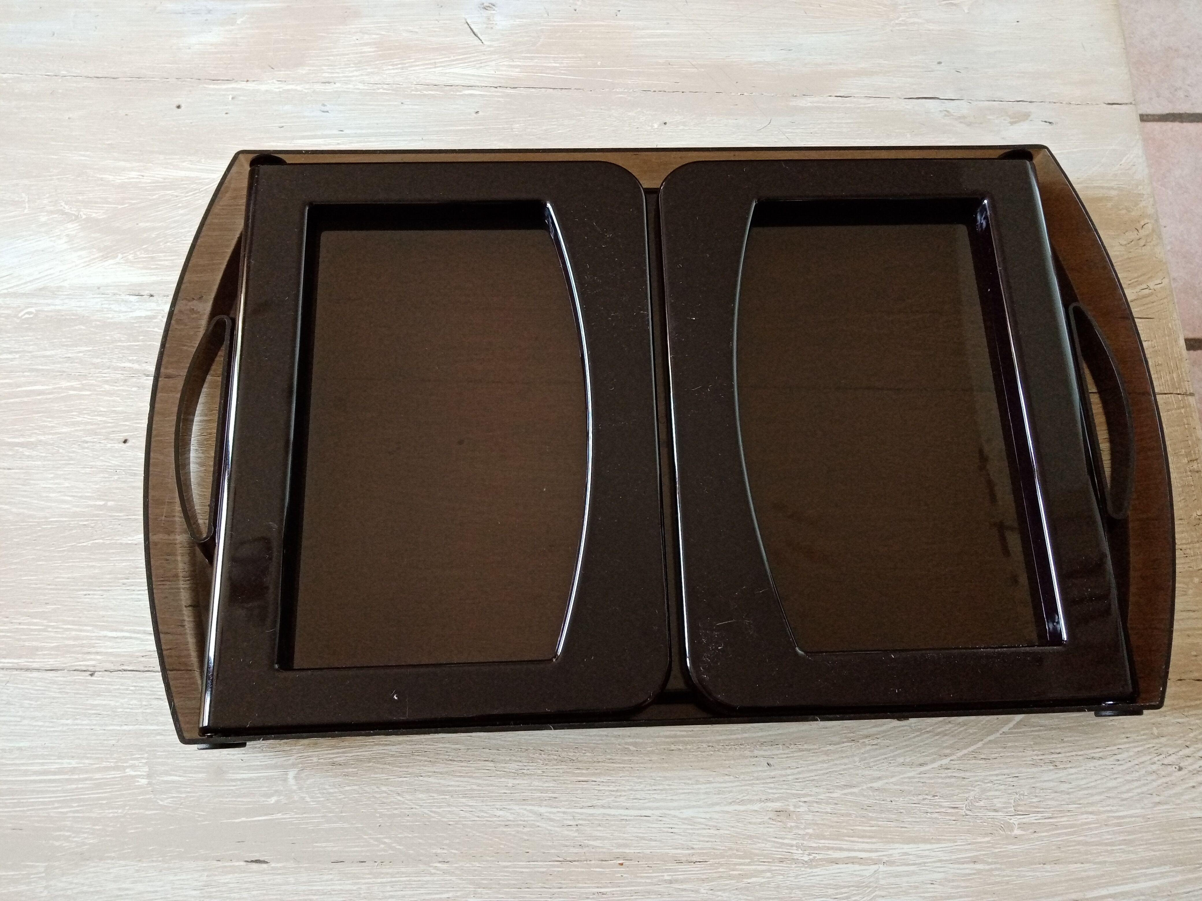 Plexiglass lunch tray
