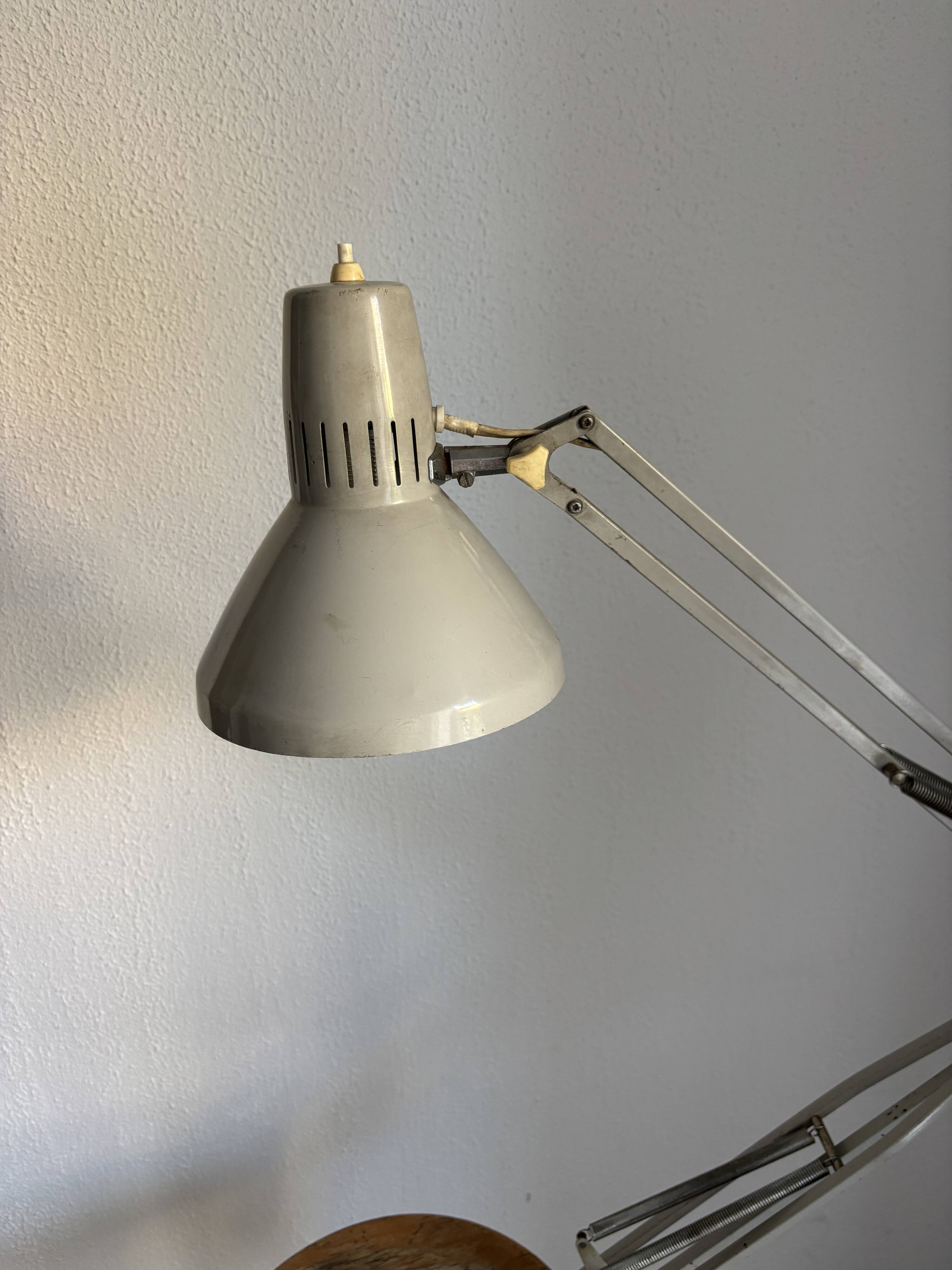 Lampe vintage 1970 d'architecte Ledu gris perle bureau - 80cm